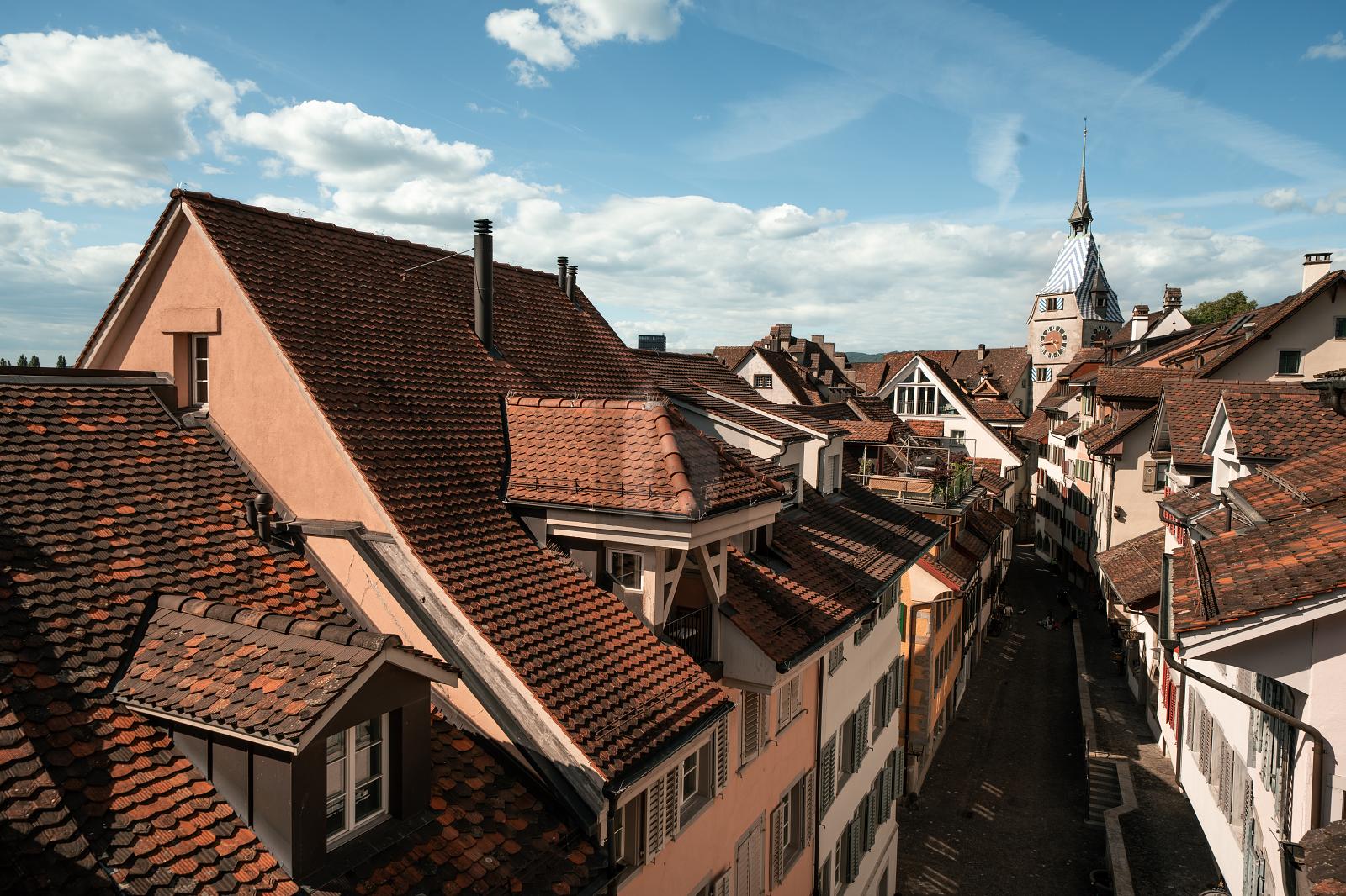 TRAUMHAFTE LAGE IM HERZEN VON ZUG - 1