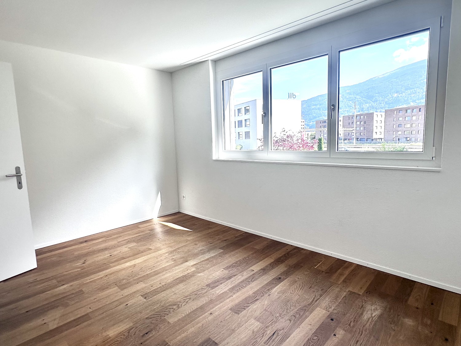 Exklusive 4.5-Zimmer-Wohnung mit großer Terrasse  zentral und ruhig im Wohnensemble "Radius Plus" - 7
