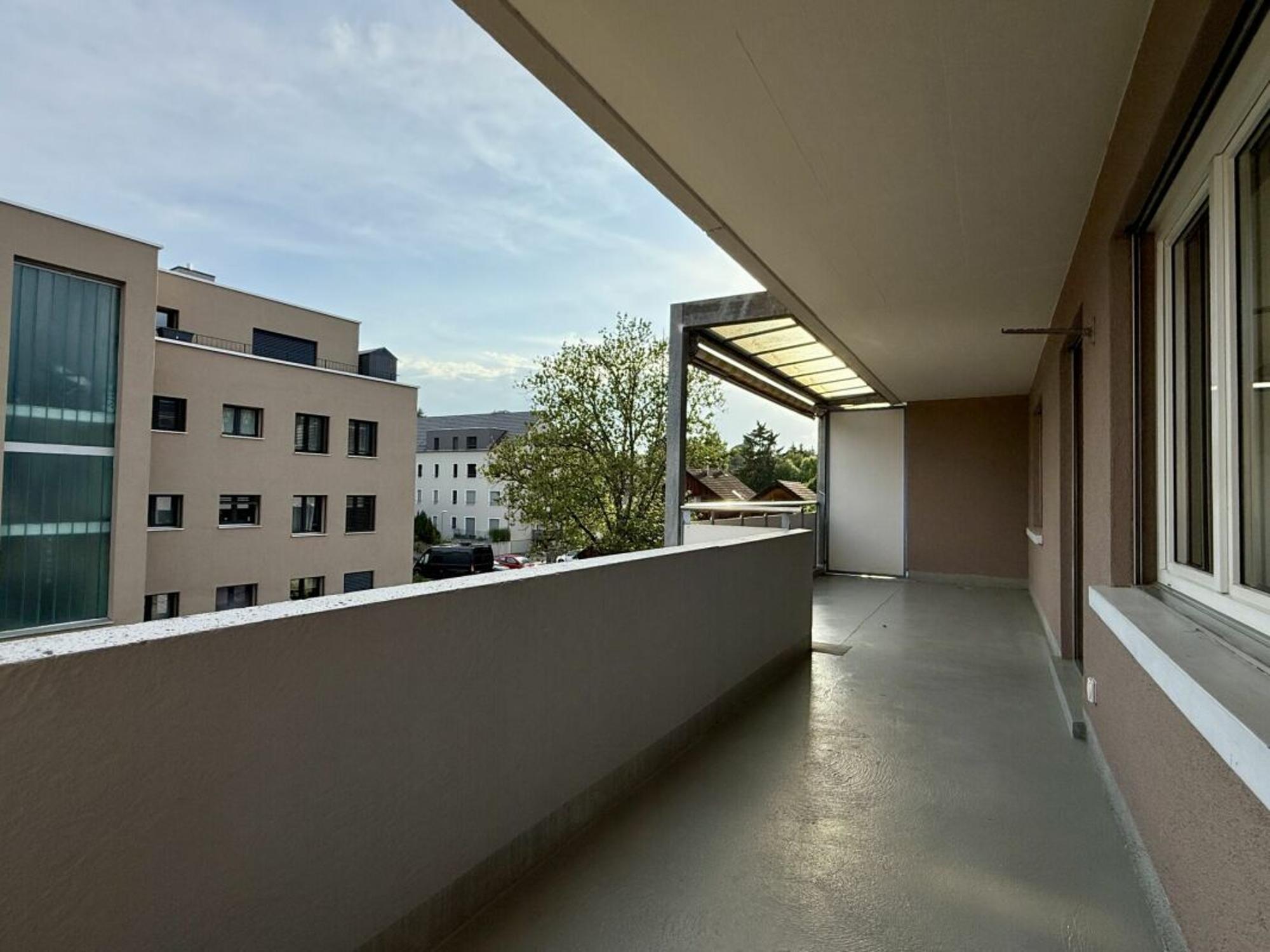 LARGE BALCONY IN A QUIET LOCATION - 1