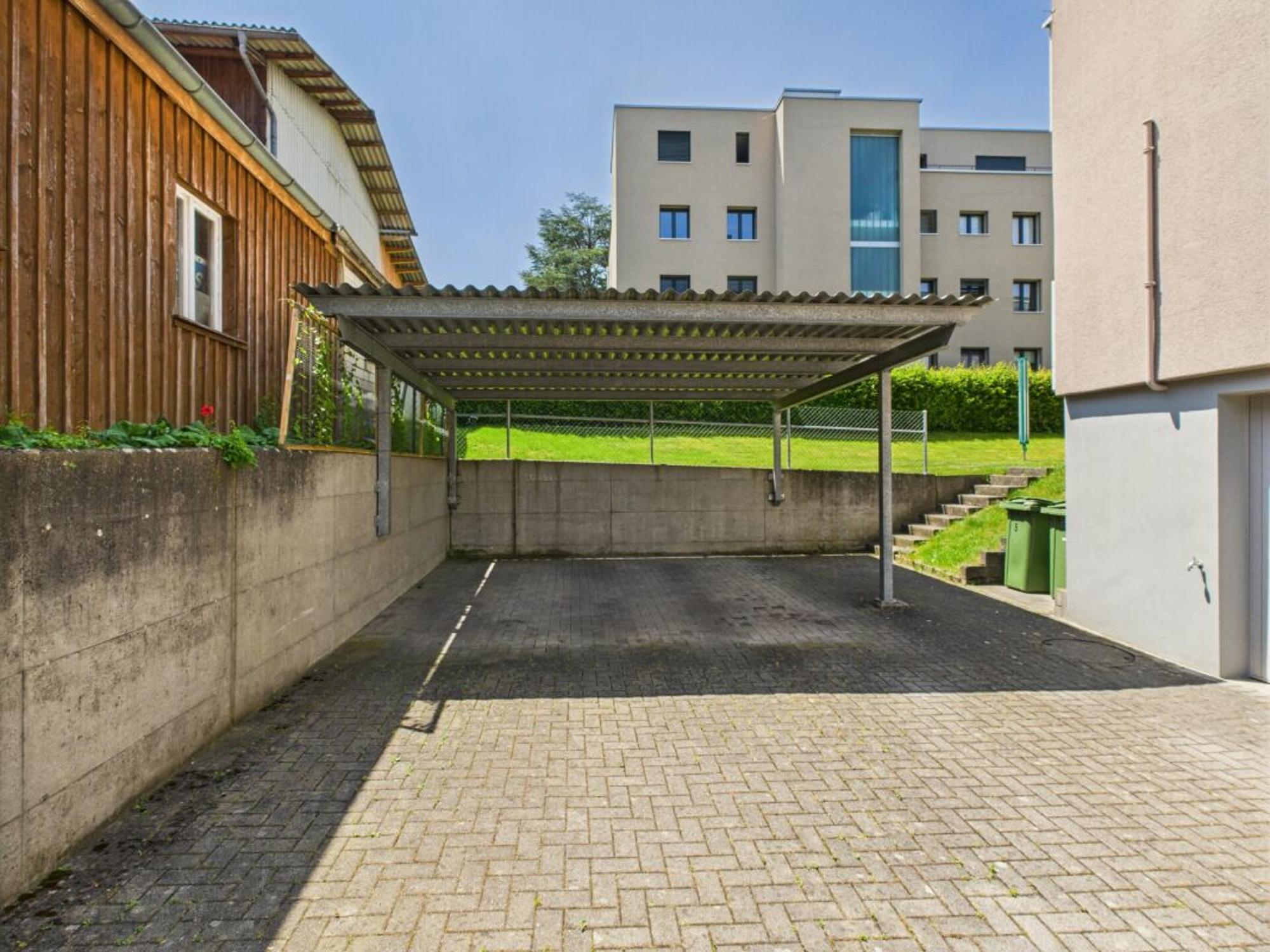 LARGE BALCONY IN A QUIET LOCATION - 6