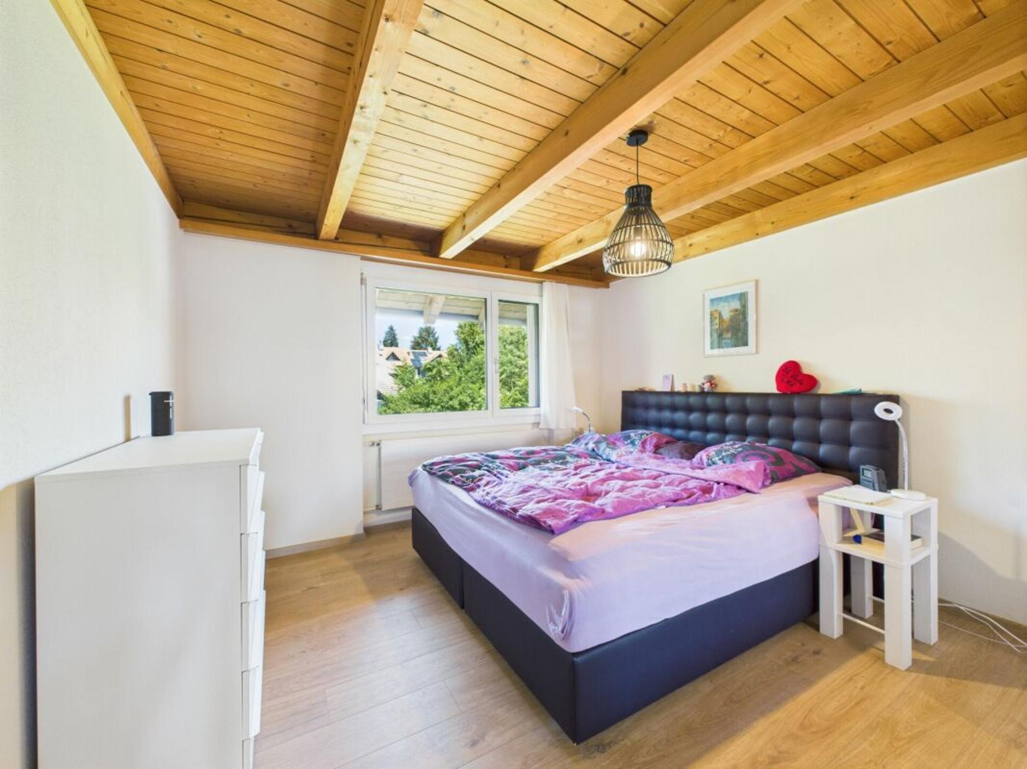 HIGH-QUALITY RENOVATION IN A QUIET, CHILD-FRIENDLY LOCATION - 6
