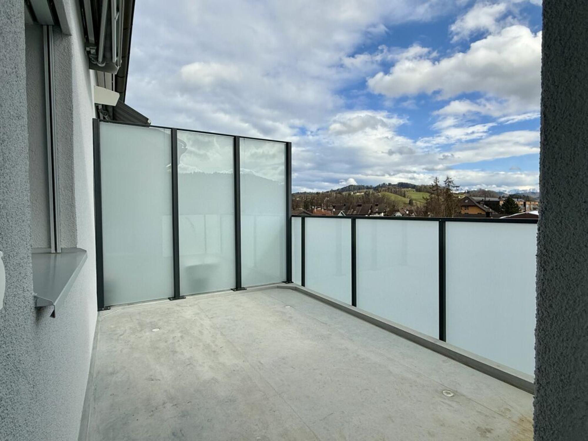 CENTRAL WITH ENLARGED BALCONY - 1