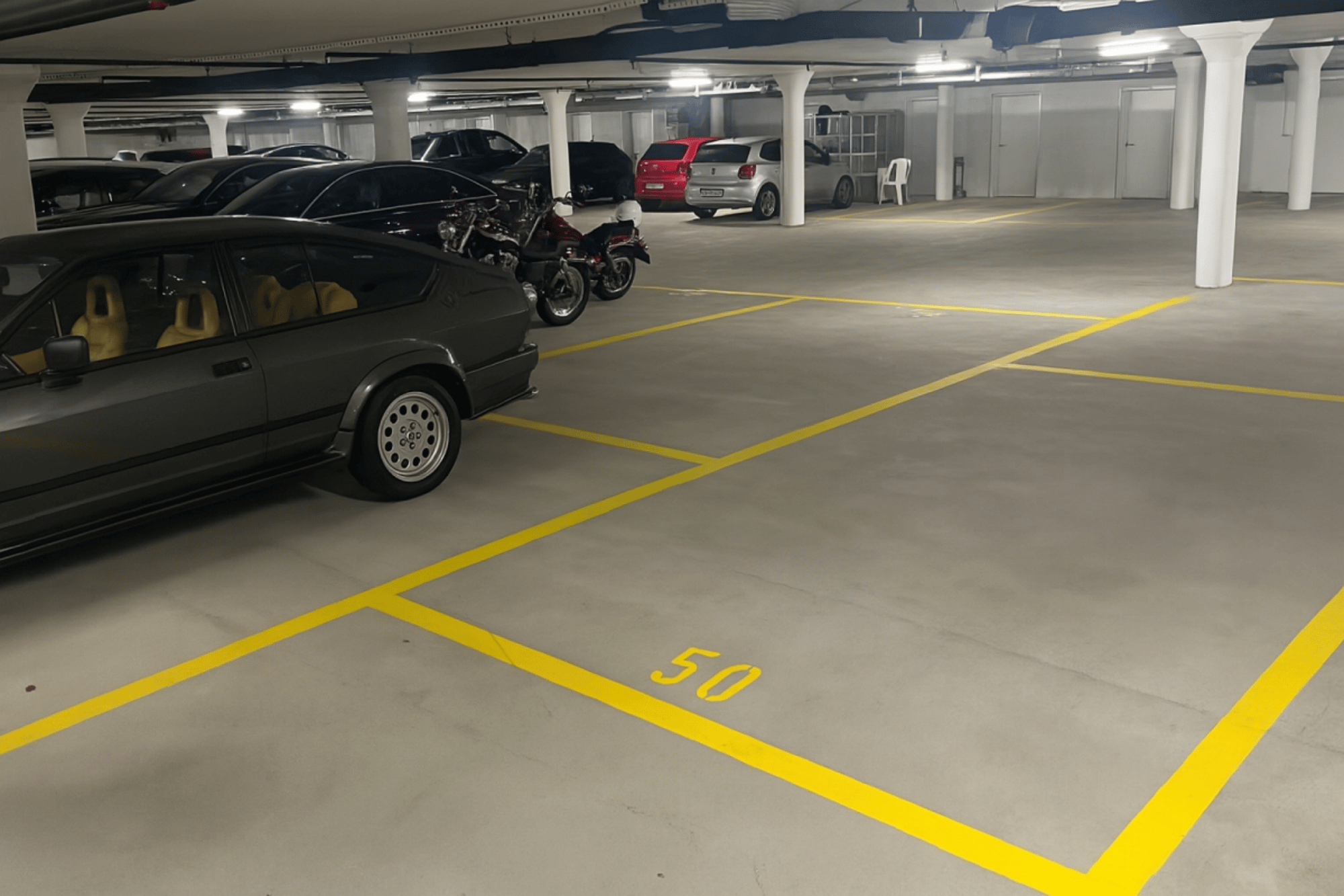 LARGE UNDERGROUND PARKING SPACE IN A CENTRAL LOCATION - 0