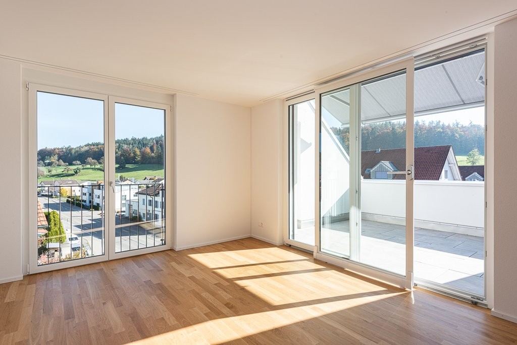 Top moderne Wohnung in Rossrüti - 1