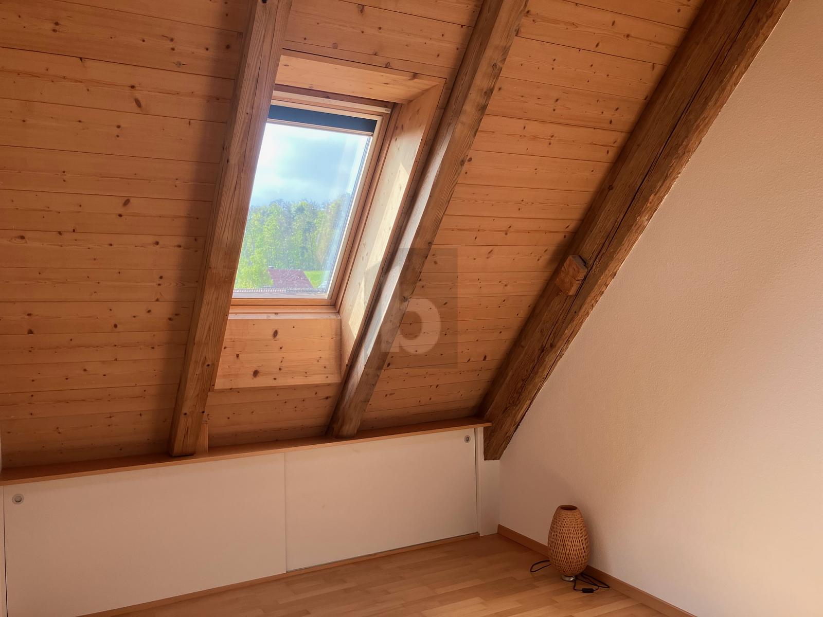 MIT GROSSZÜGIGEM BALKON UND AUSSICHT INS GRÜNE! - 4