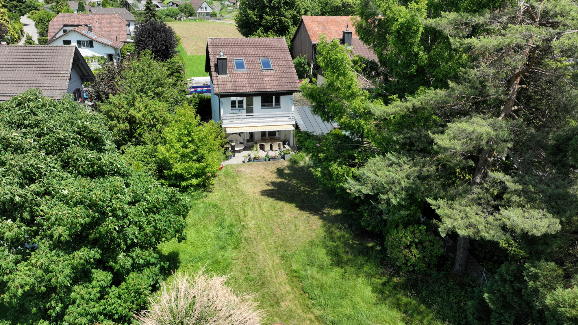 Renovierte Familienoase an Toplage in ruhigem Quartier - 0