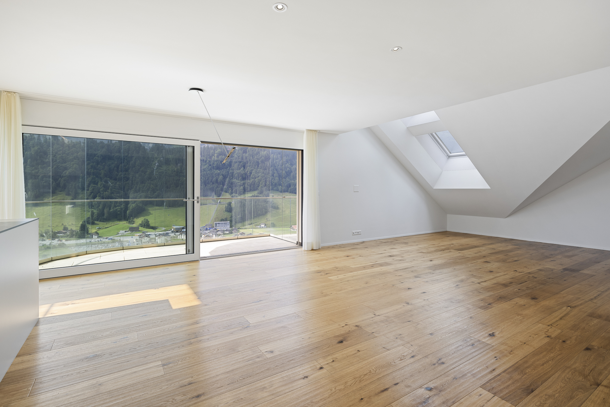 Hoch oben leben mit Aussicht  einzigartig und nachhaltig - 1