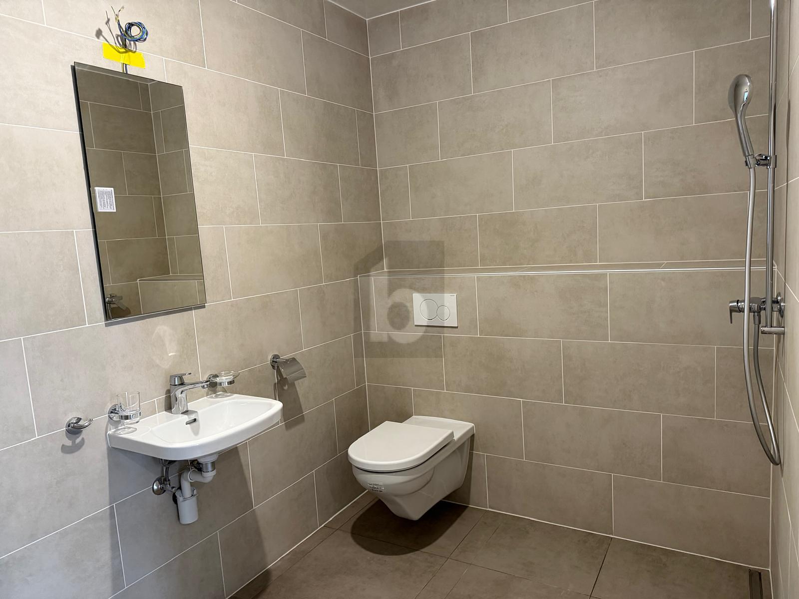 EMPLACEMENT IDEAL - 4