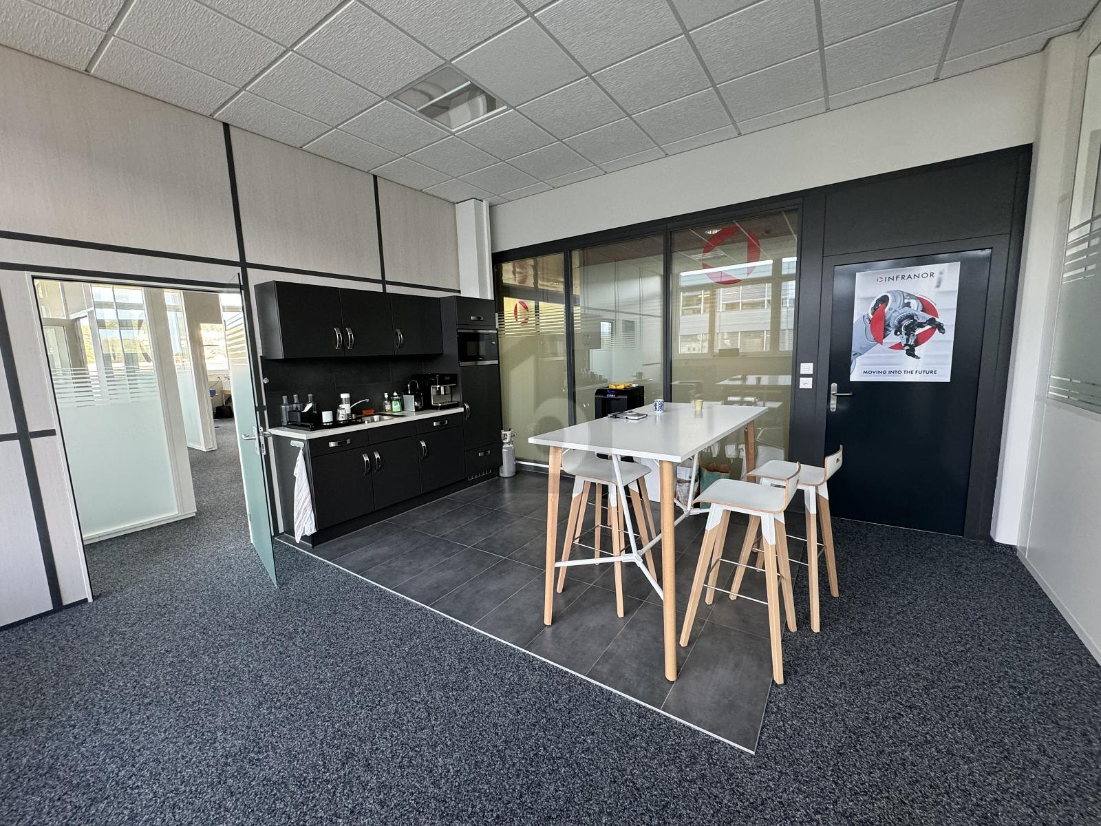 Y-PARC - 6 MOIS DE LOYERS A MOITIER PRIX - 1