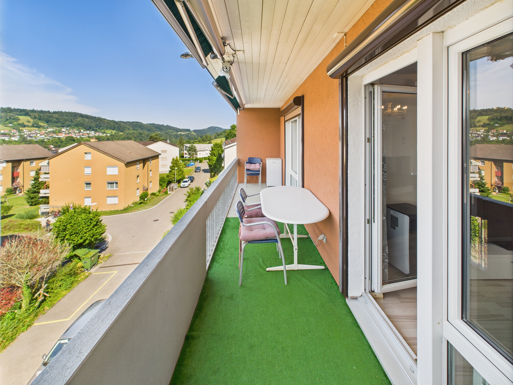 Sunny 4.5-room apartment with panoramic views in Freienstein-Teufen - 4