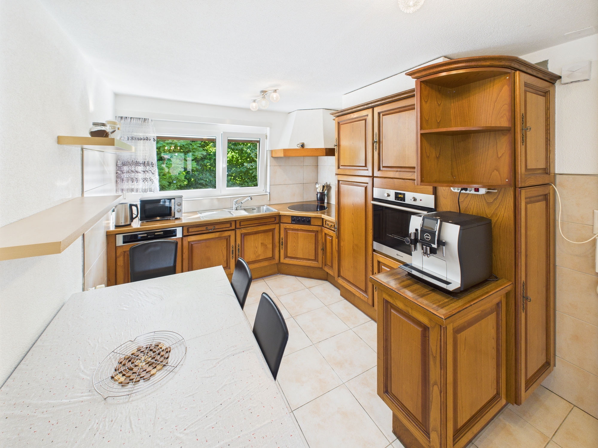 Sunny 4.5-room apartment with panoramic views in Freienstein-Teufen - 2