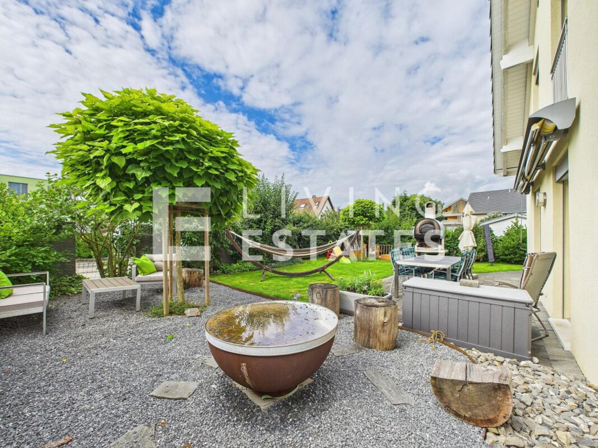 YOUR NEW HOME – TIMELESS, FILLED WITH LIGHT, READY TO MOVE IN - 9