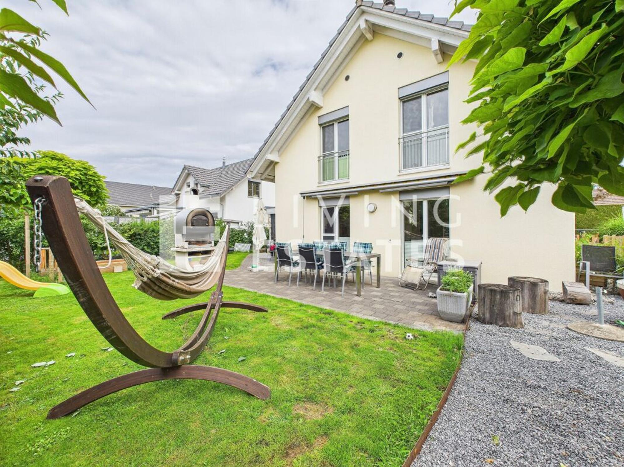 YOUR NEW HOME – TIMELESS, FILLED WITH LIGHT, READY TO MOVE IN - 10