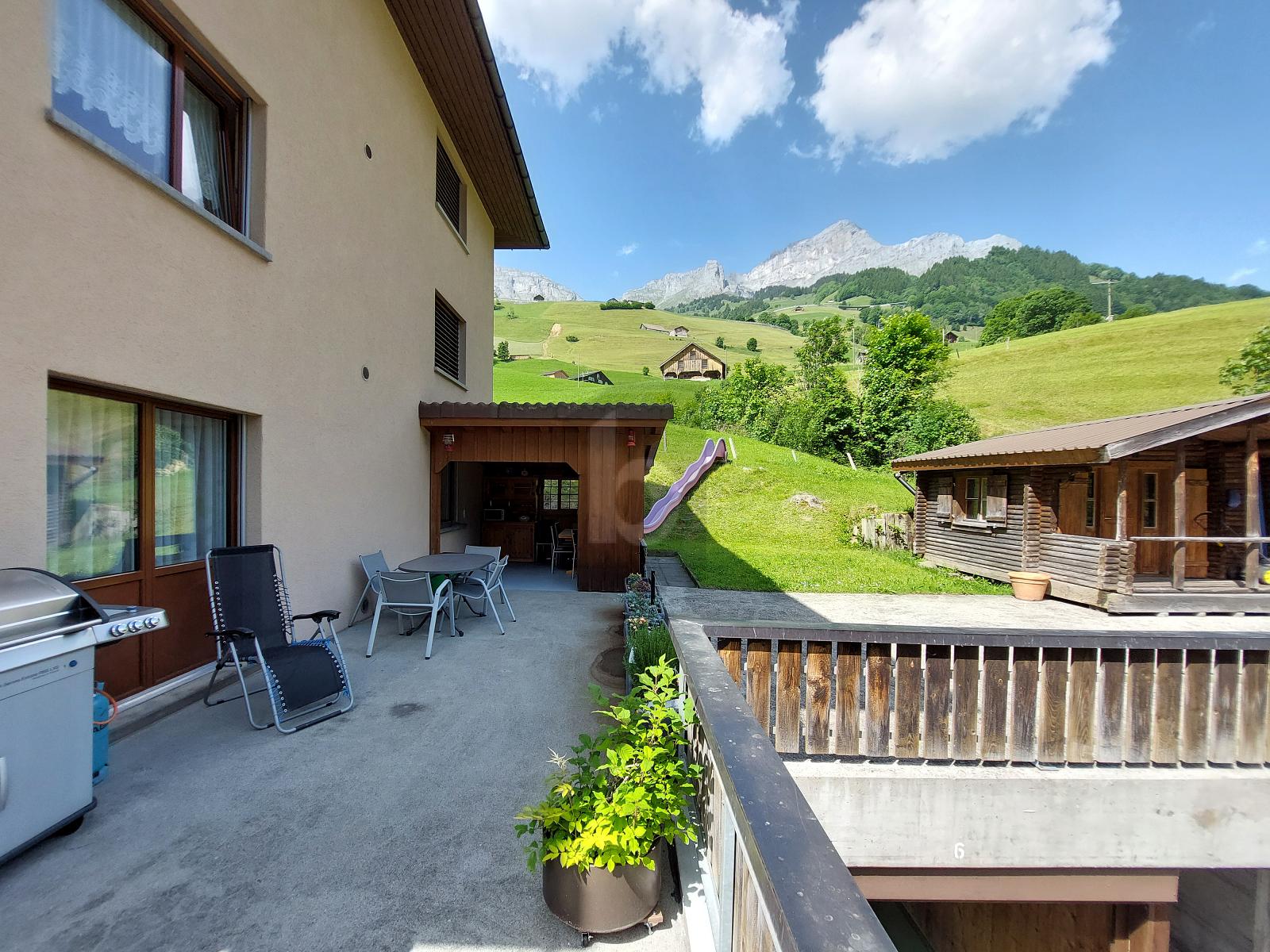 BERGIDYLLE MIT GROßEM BALKON UND GARTENHAUS - 0