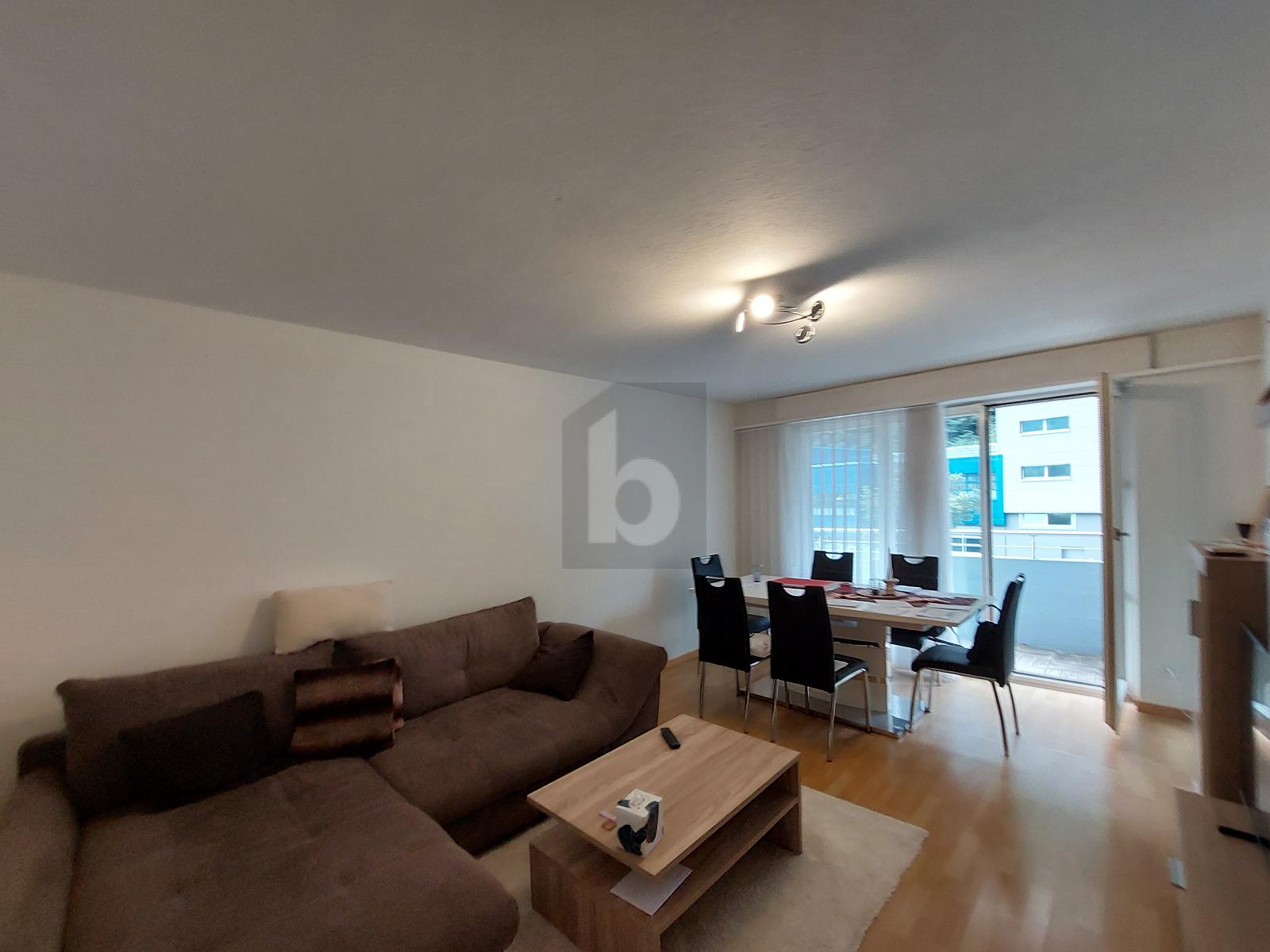 KOMPAKT, GUT AUSGESTATTET UND DOPPELBALKON - 2