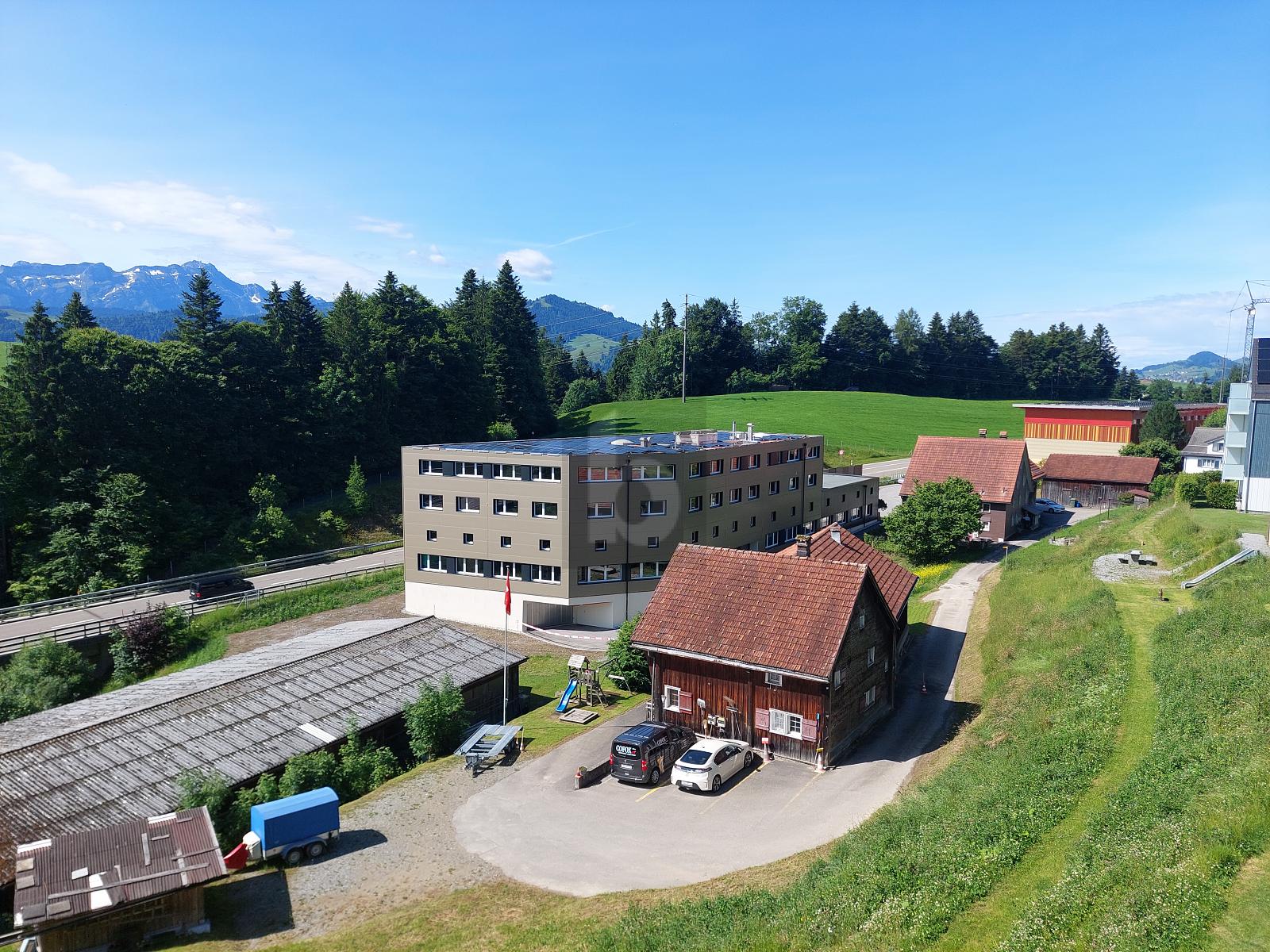 HOCHWERTIG MIT GESTALTUNGSFREIRAUM - 3