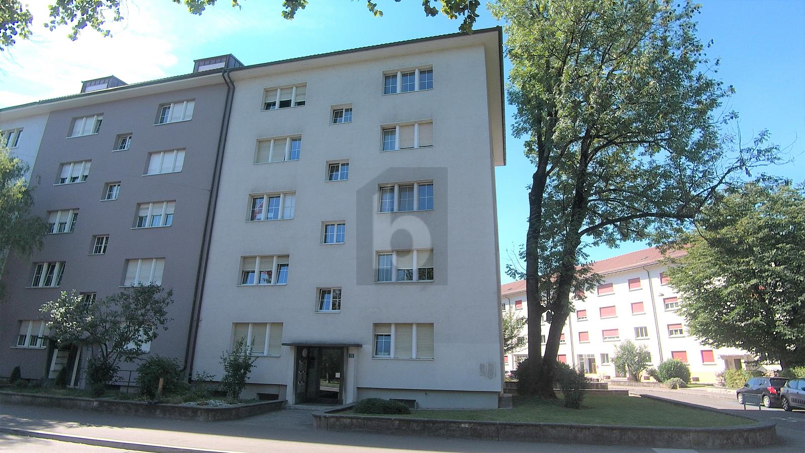 AN ZENTRALER LAGE MIT GROSSEM BALKON - 0