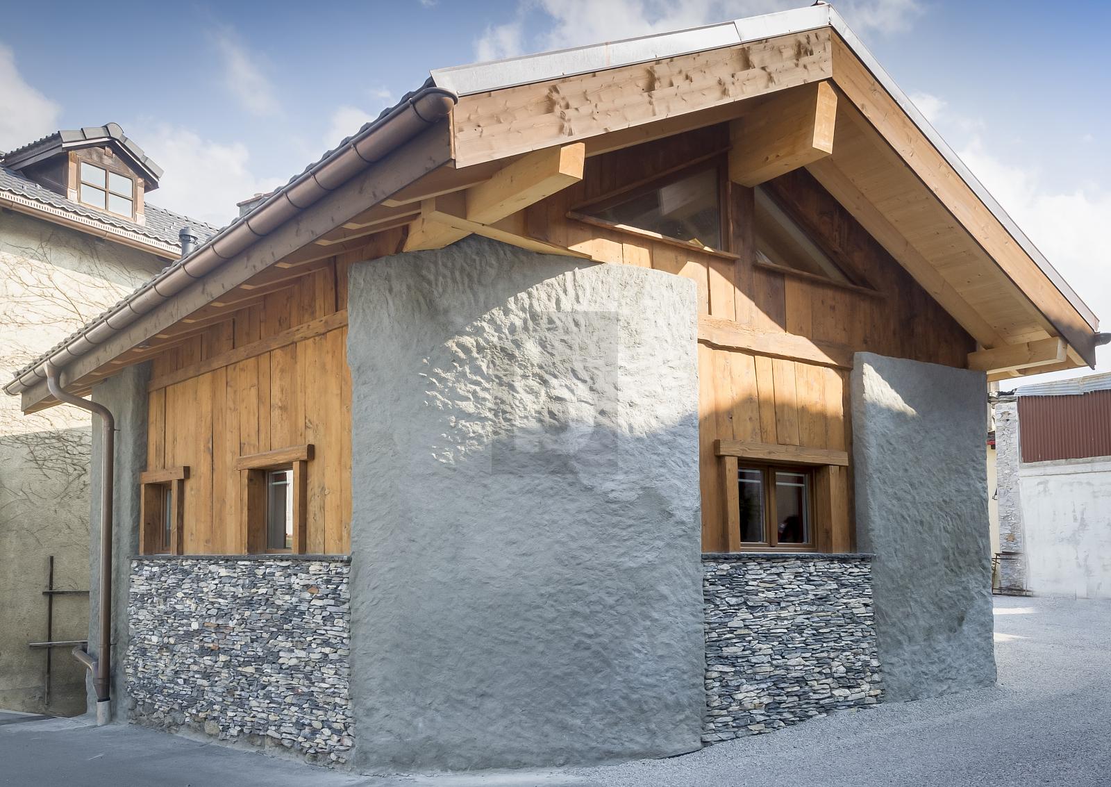 MAISON DE CHARME RÉNOVÉE AU C UR DE MIÈGE - 0