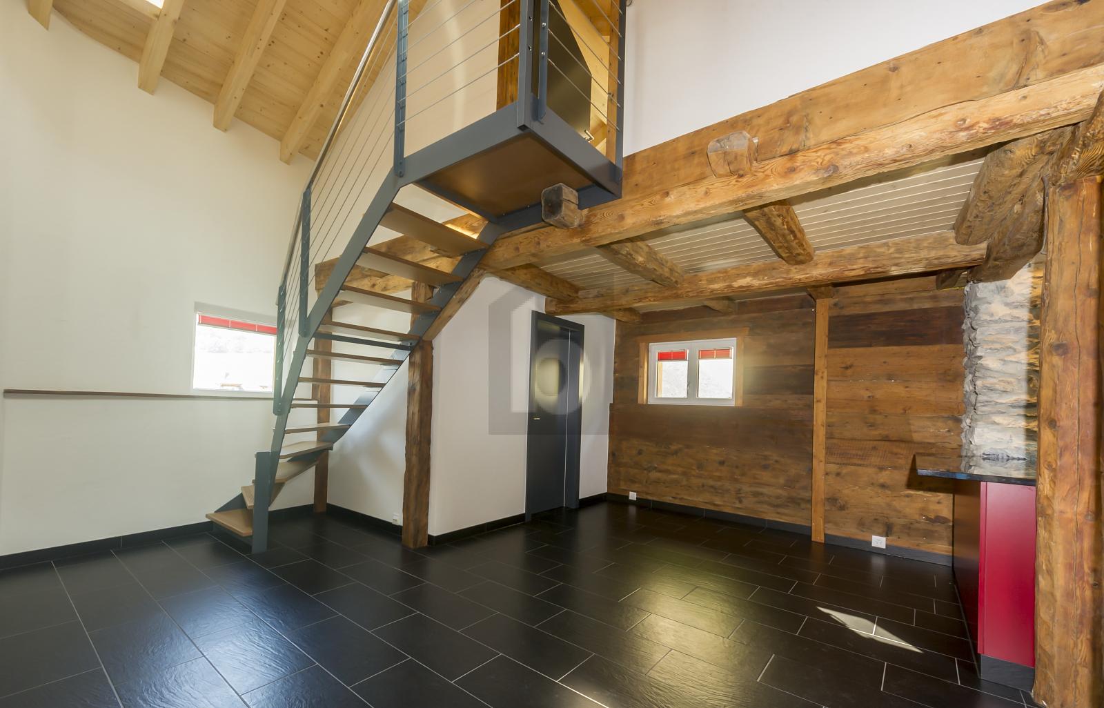 MAISON DE CHARME RÉNOVÉE AU C UR DE MIÈGE - 2