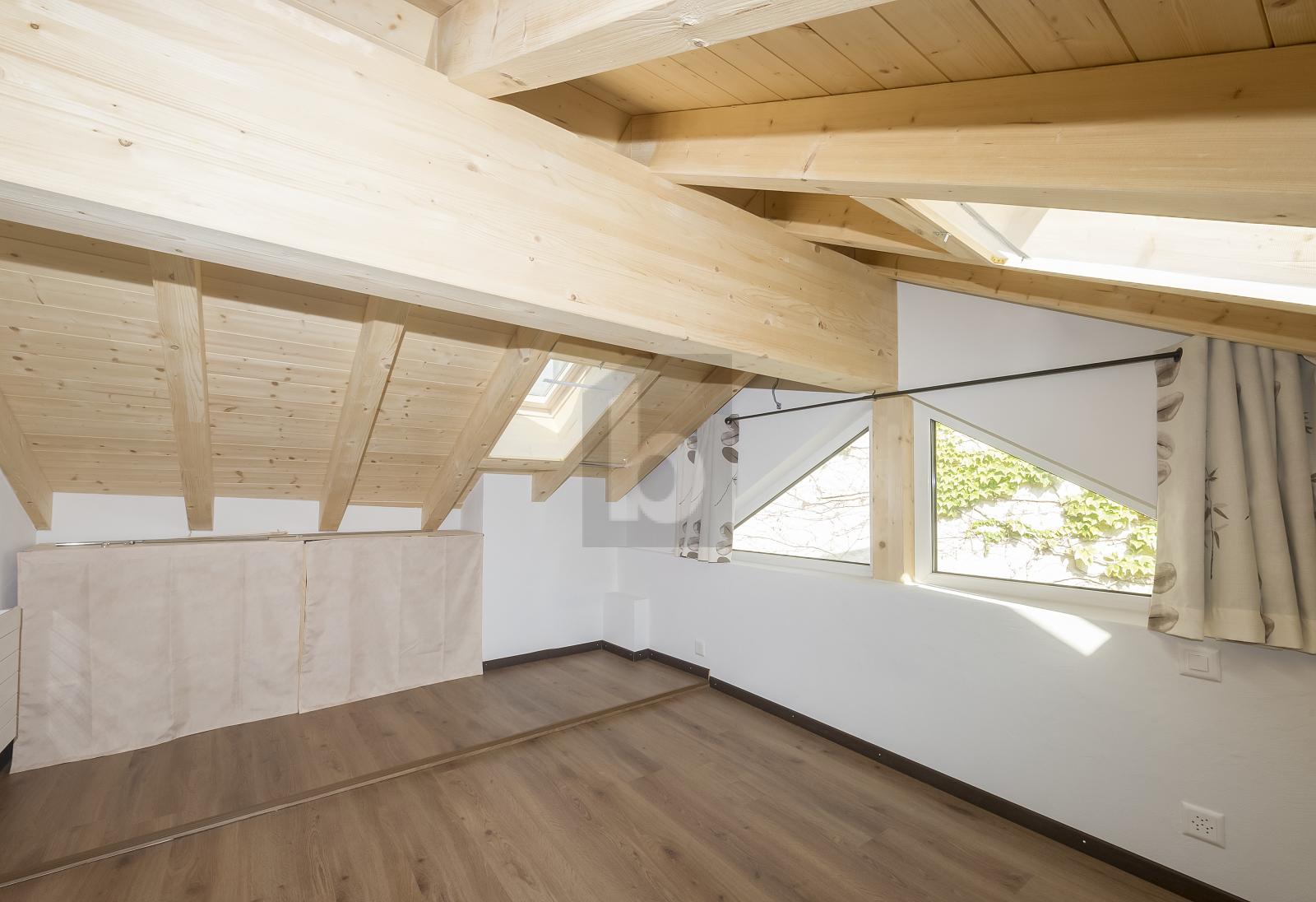 MAISON DE CHARME RÉNOVÉE AU C UR DE MIÈGE - 3