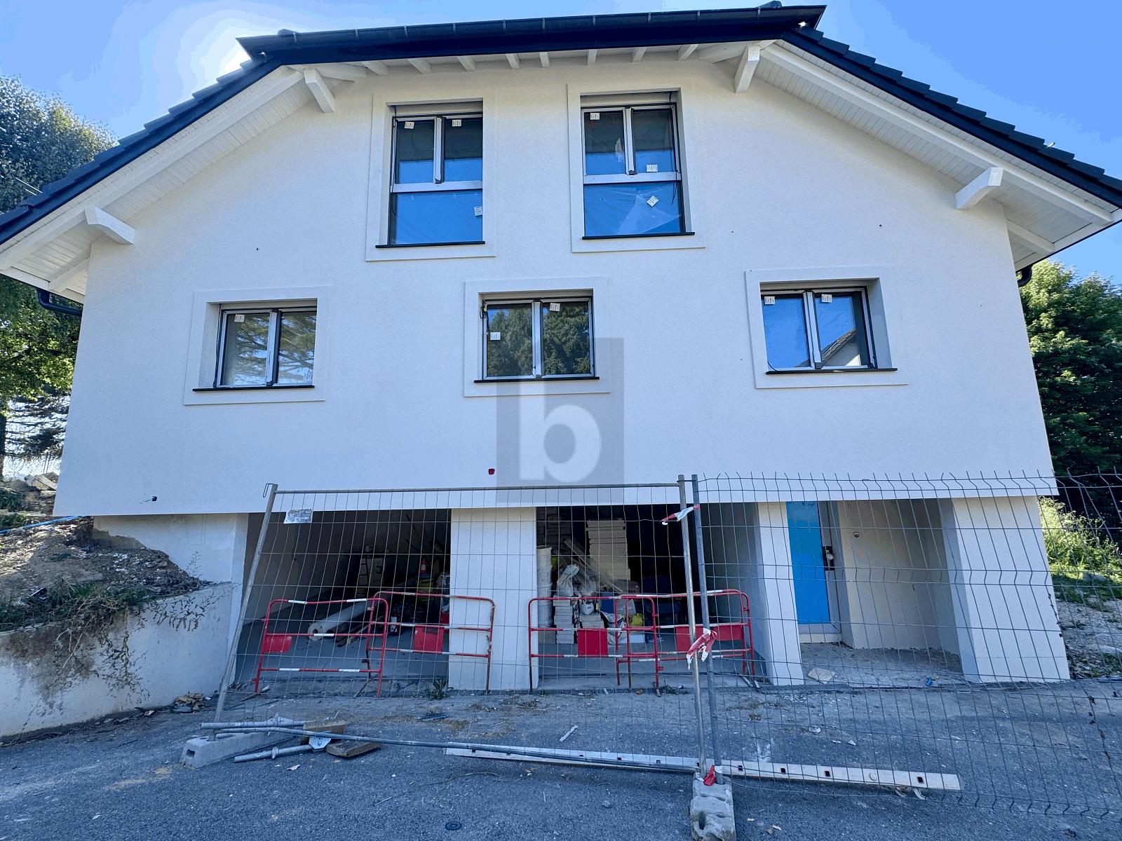 SPACIEUX JARDIN DANS QUARTIER CALME (VILLA SUD-EST) - 3
