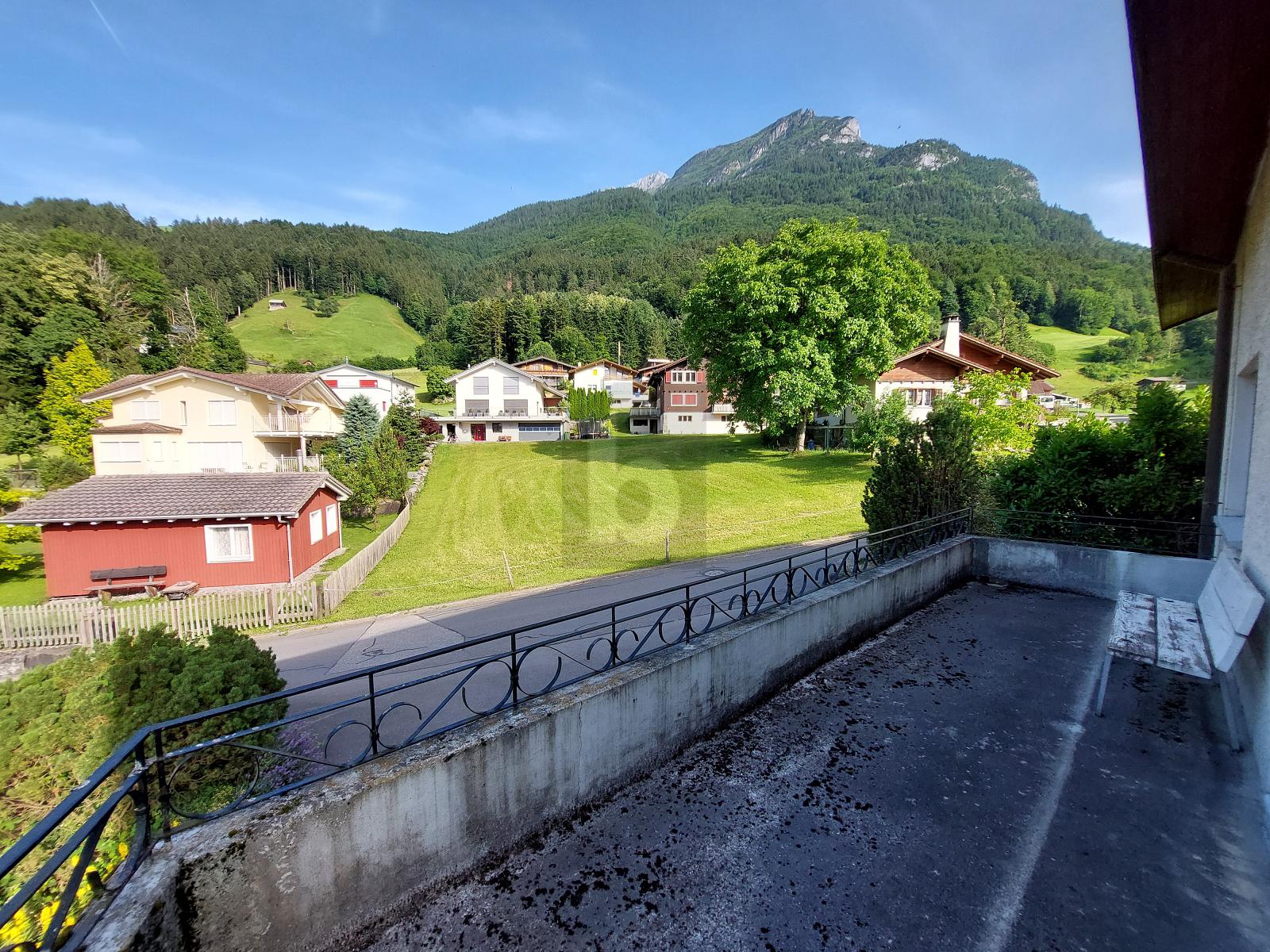 HERRLICHE WEITSICHT UND GROSSER GARTEN - 3