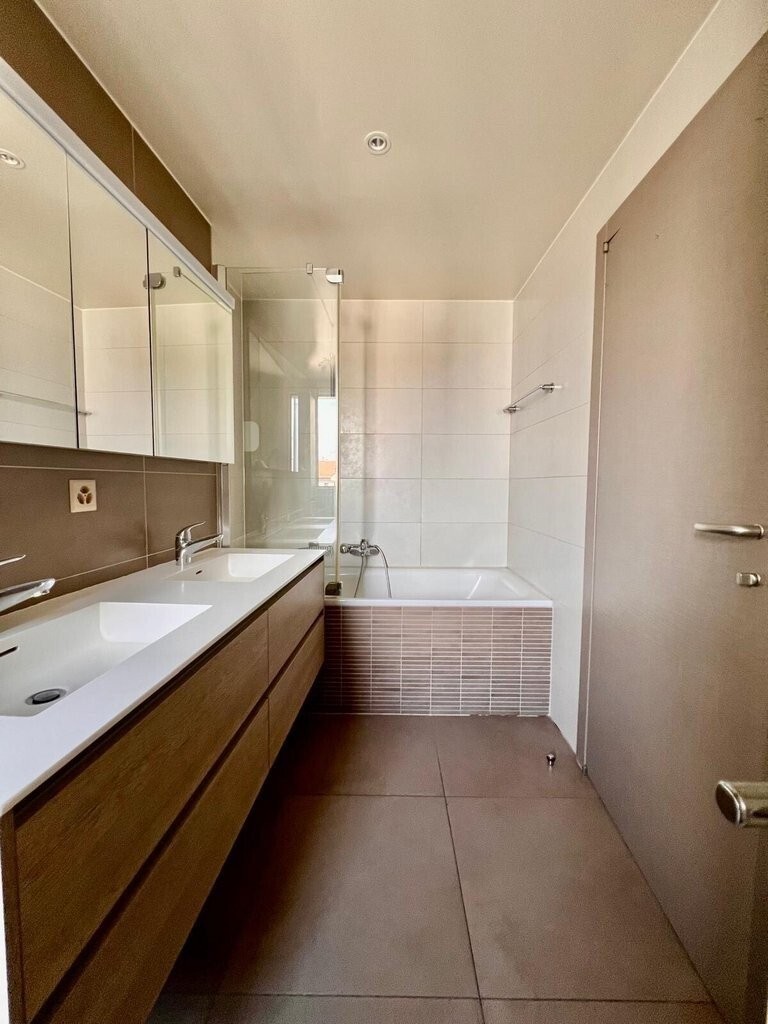 À saisir ! Magnifique appartement en attique au coeur de Genève ! - 7