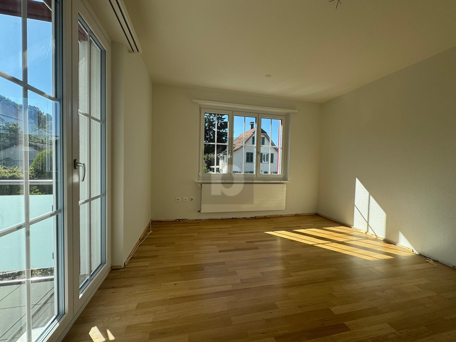 RENOVIERT MIT SONNIGEM BALKON UND WEITSICHT! - 1