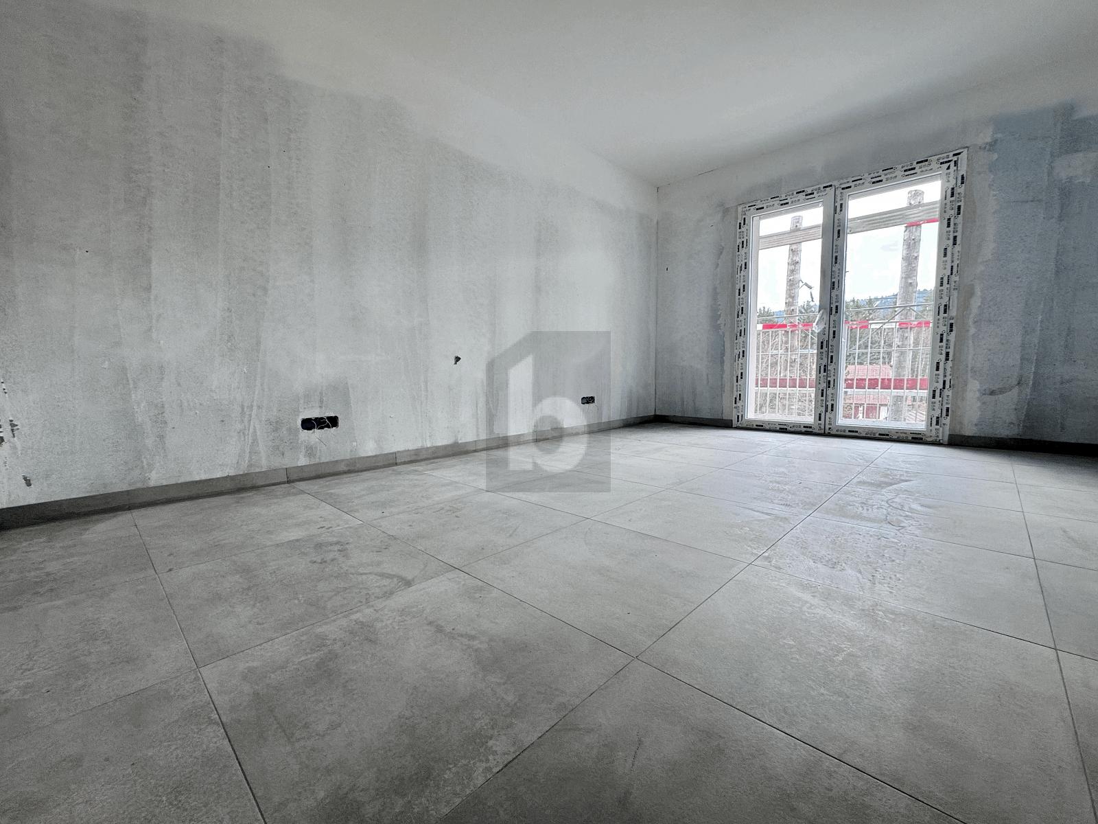 AU CENTRE DU VILLAGE (LOT 12) - 4