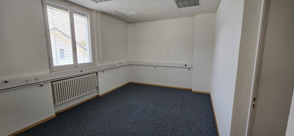Surfaces de bureaux à proximité de l'autoroute Fribourg-Berne - 3