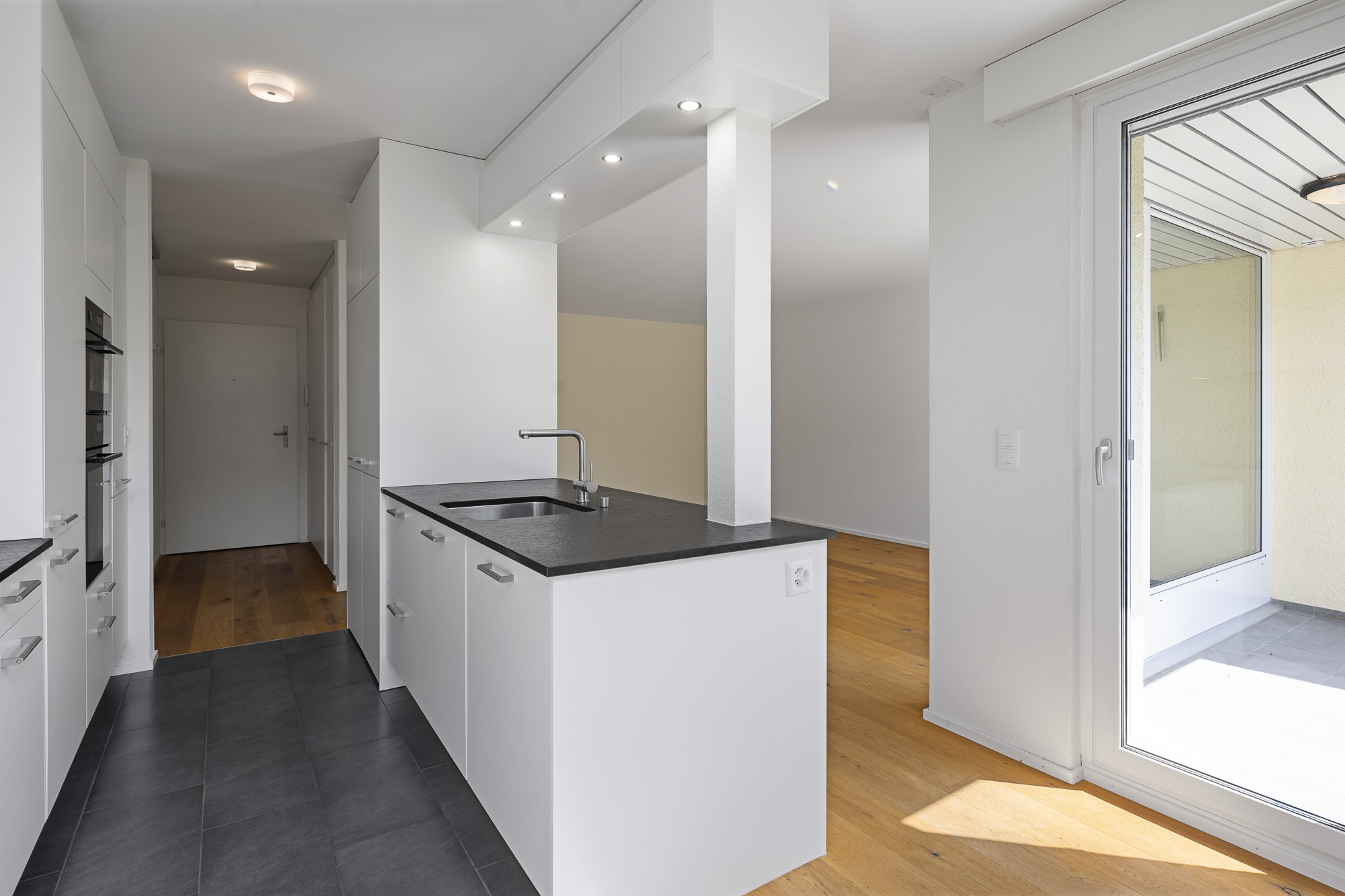 Topmoderner Wohntraum im Grünen und doch nahe an der Stadt Zürich - 4