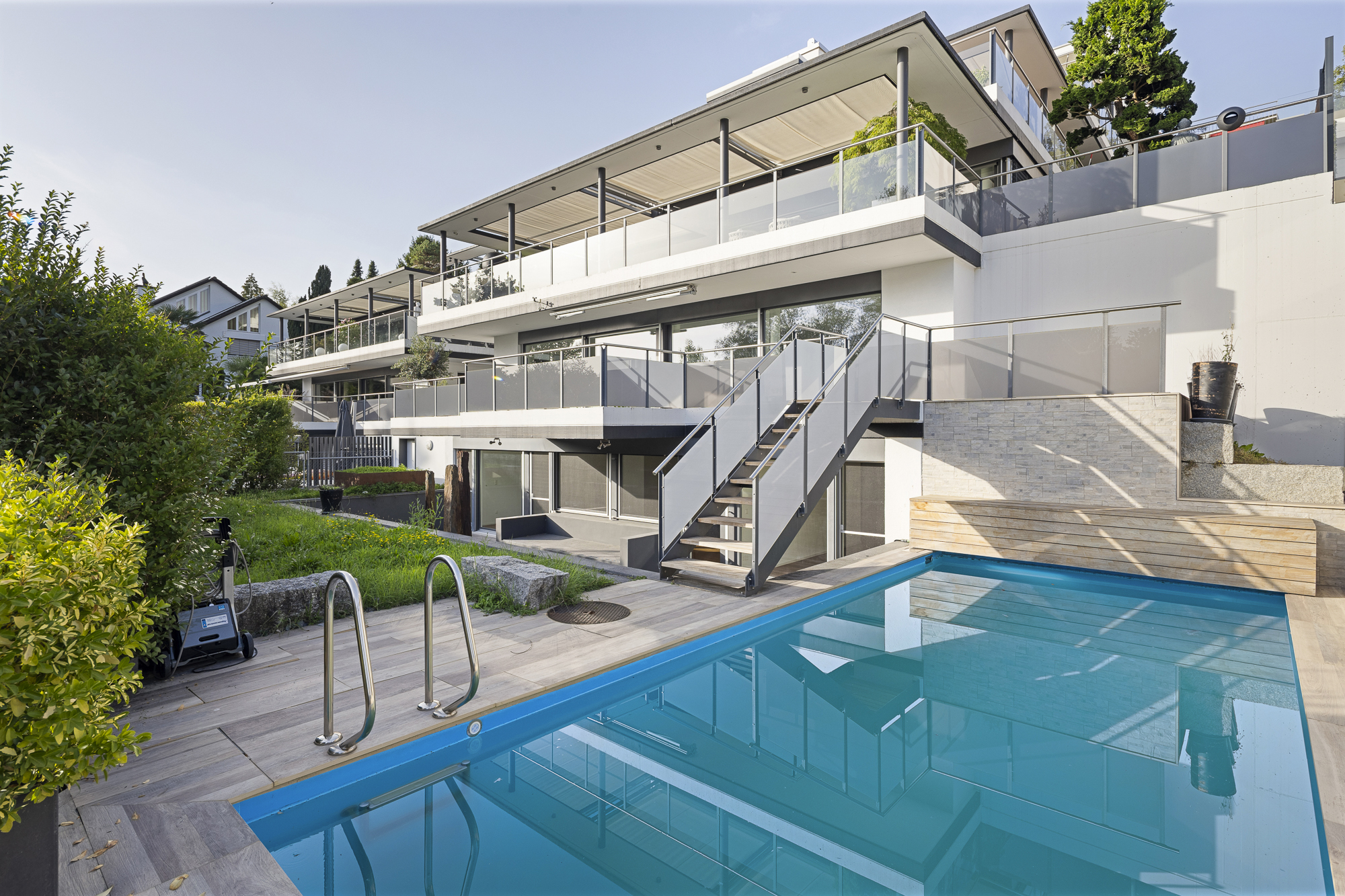 Leben mit Pool, grosser Terrasse und Limmatblick - 0