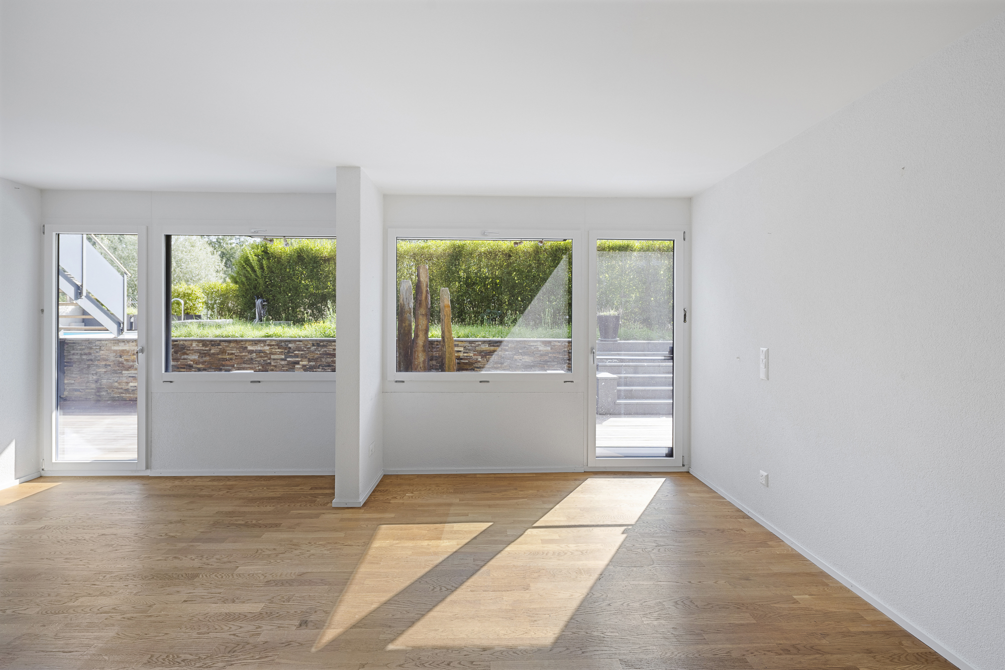 Leben mit Pool, grosser Terrasse und Limmatblick - 9