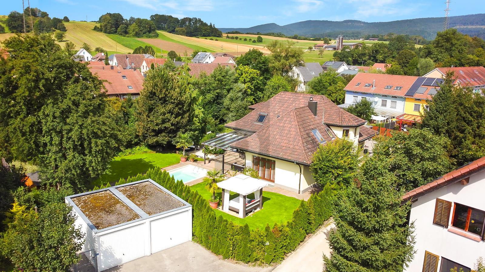 EXKLUSIV MIT POOL, TRAUMGARTEN UND WEINKELLER - 0