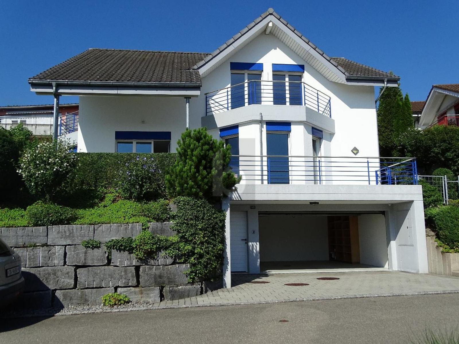 FREISTEHEND MIT WEITBLICK - 1
