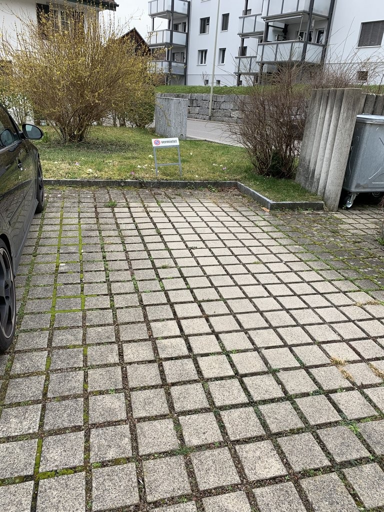 Parkplatz zu vermieten in Stäfa - 1