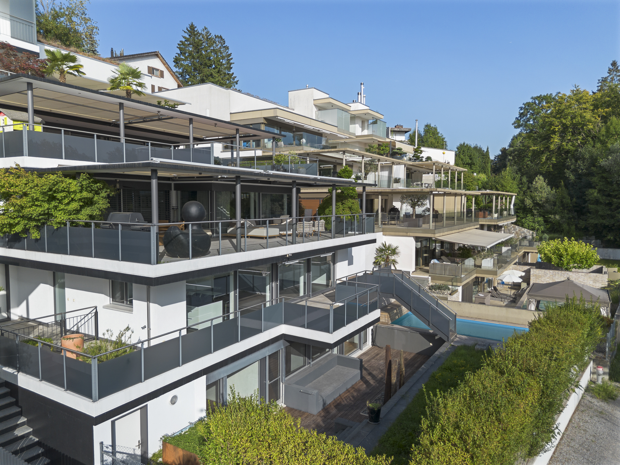 Leben mit Pool, grosser Terrasse und Limmatblick - 1