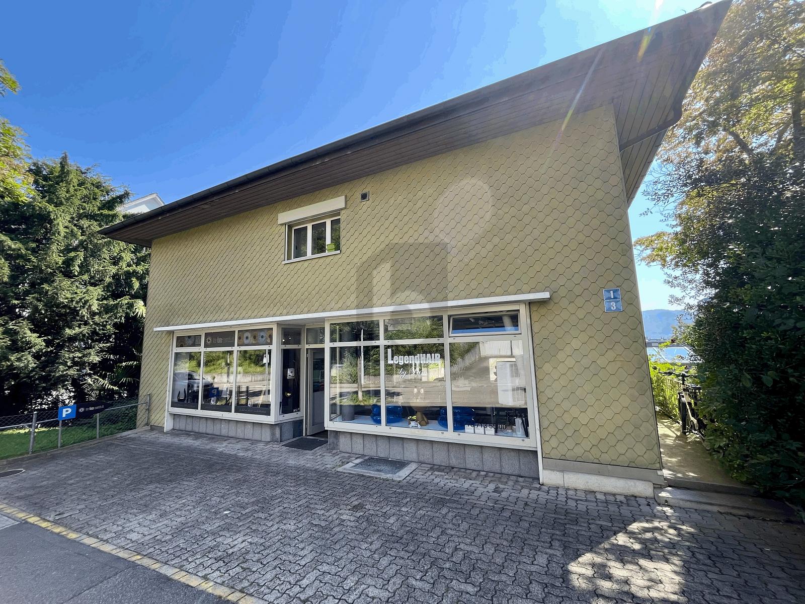 GROSSZÜGIG MIT SCHAUFENSTER - 0