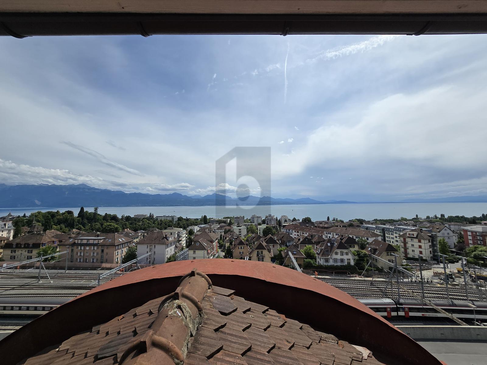 ATTIQUE DE CHARME AVEC VUE SUR LE LAC - 2
