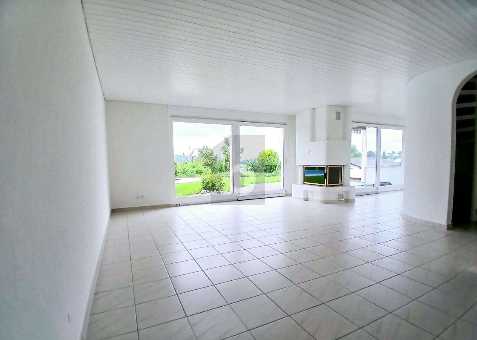 HELLE, MODERNE WOHLFÜHLOASE MIT STIL - 2