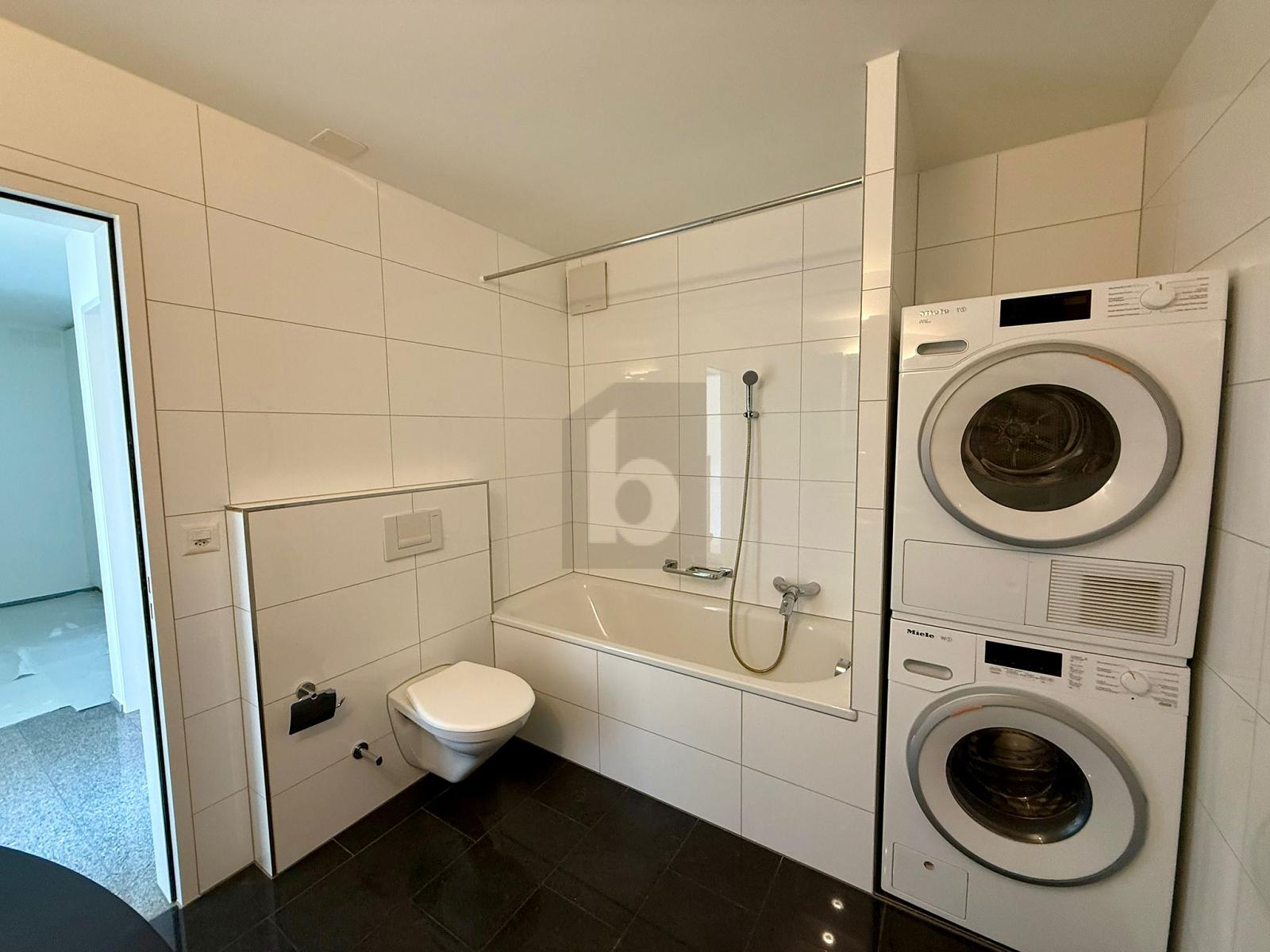 FRISCH RENOVIERT, HELL MIT VIEL PLATZ - 4