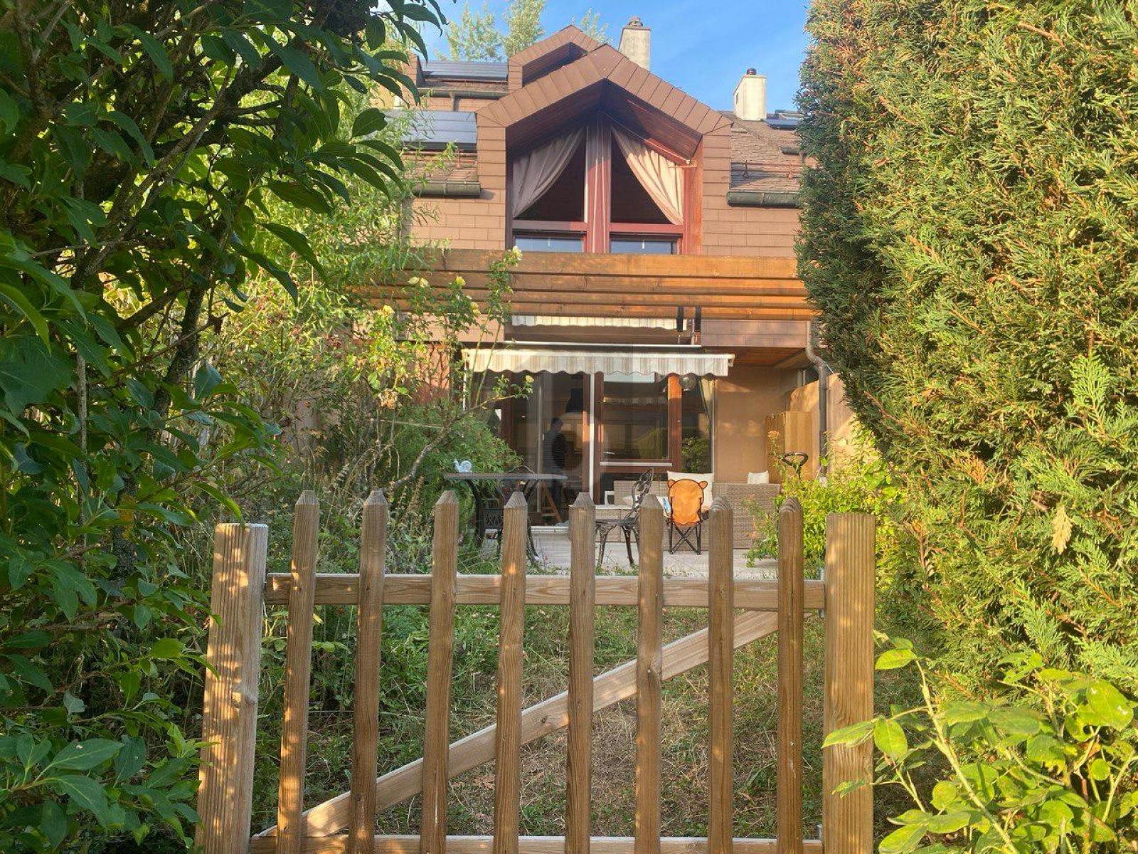 DUPLEX SPACIEUX AVEC JARDIN - 0