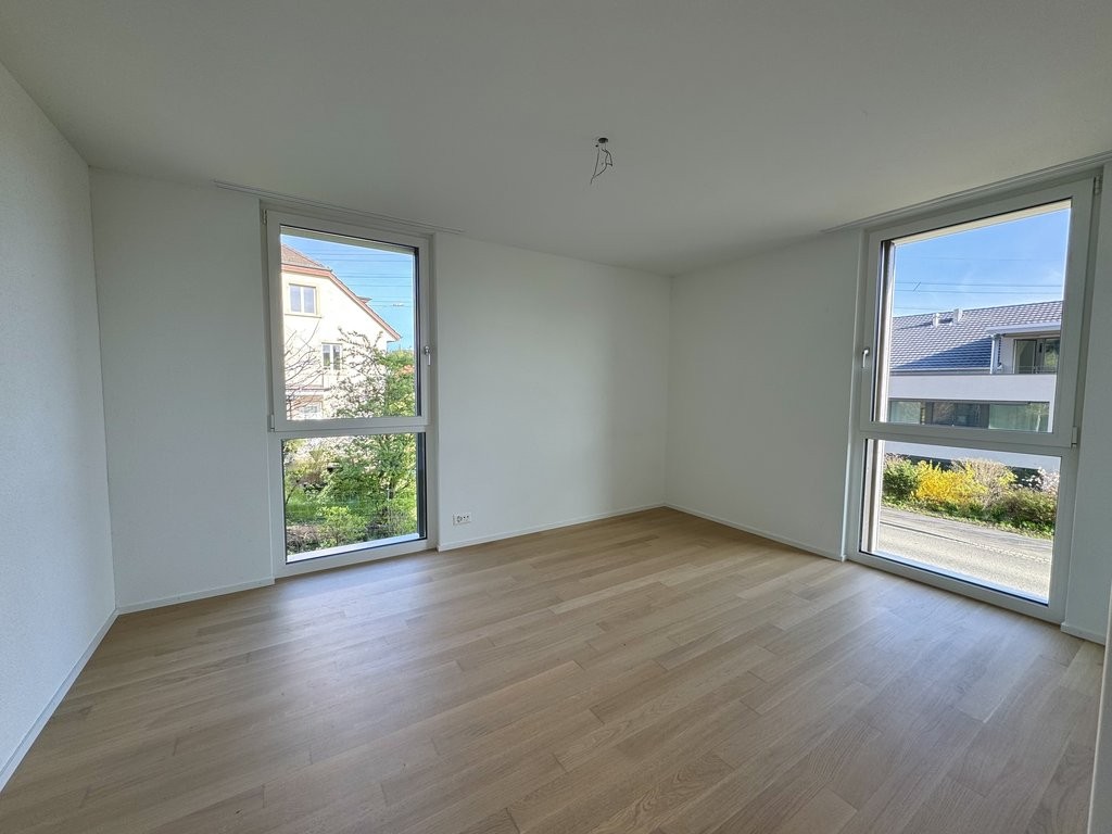 Attraktive 3.5 Zimmer Wohnung: Ruhig, modern und zentral gelegen - 2