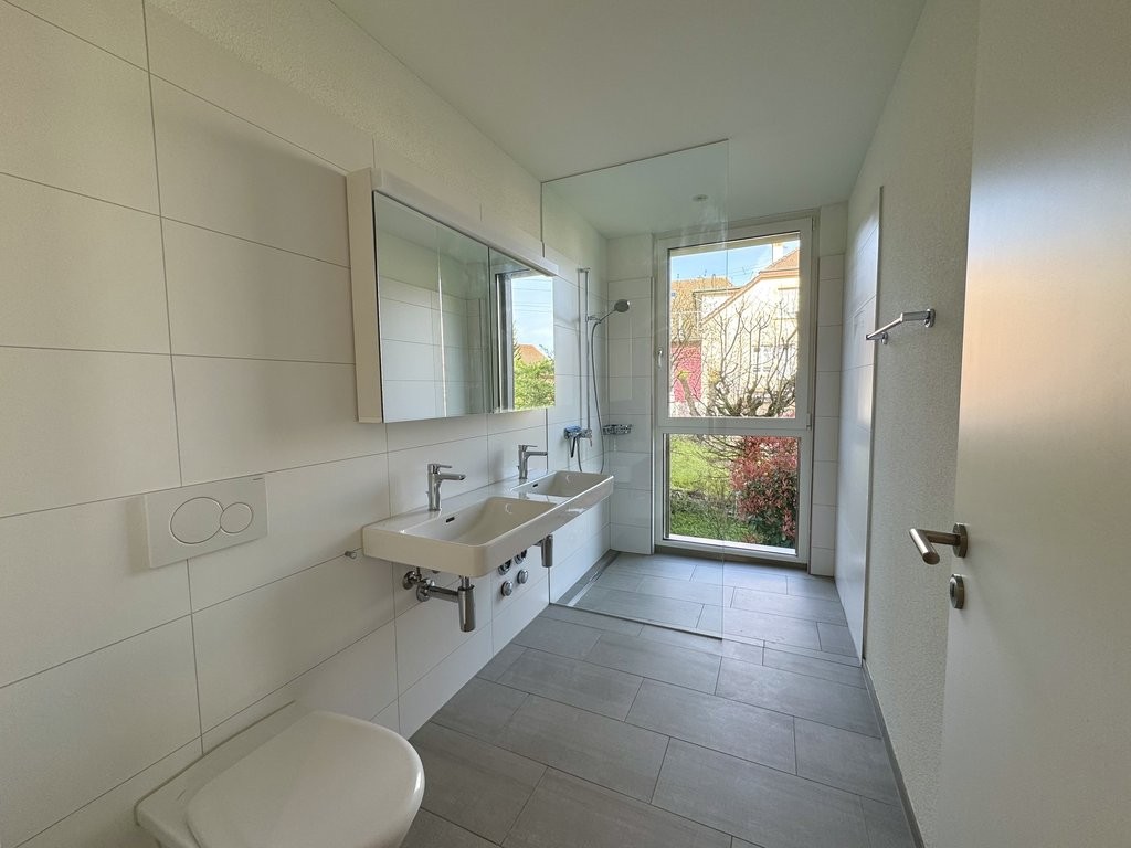 Attraktive 3.5 Zimmer Wohnung: Ruhig, modern und zentral gelegen - 3