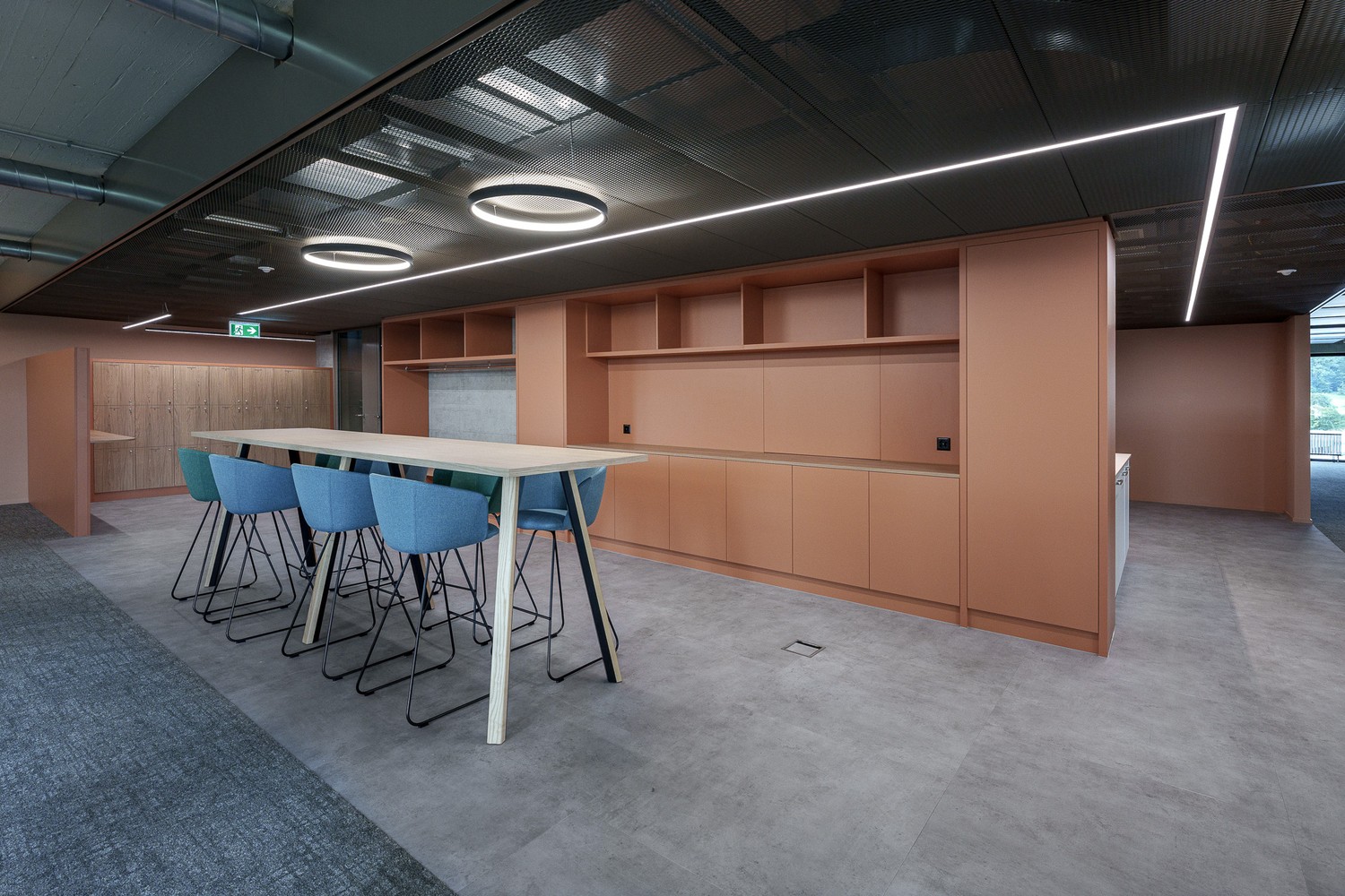 Ihr Büro. Ihre Möglichkeiten. Ihre Zukunft. - Arbeiten im COSMOS - 1