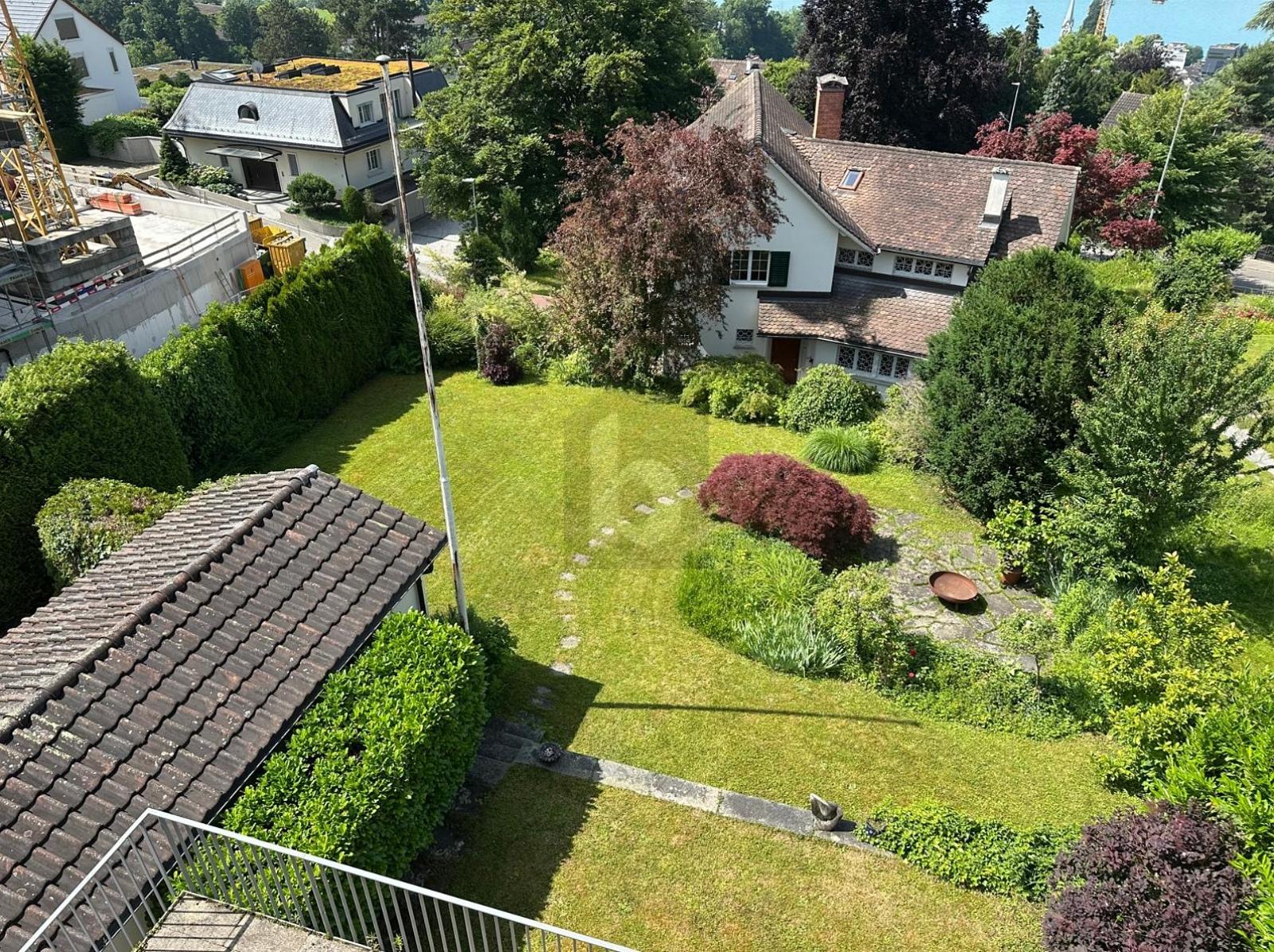 TRAUMHAFTES HAUS MIT SEEBLICK UND GARTEN - 2