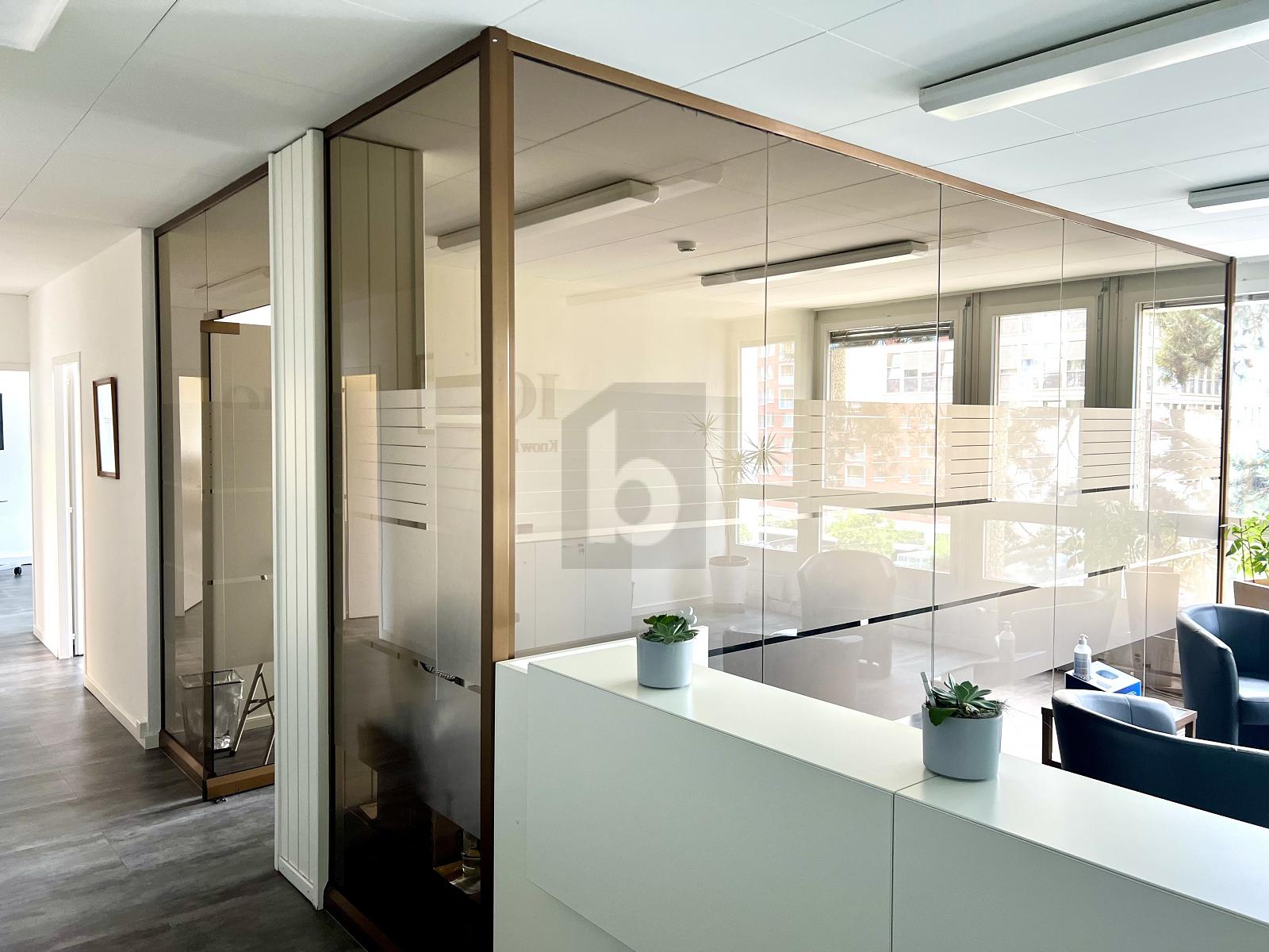 ESPACE DE BUREAU LUMINEUX ET MODERNE - 1