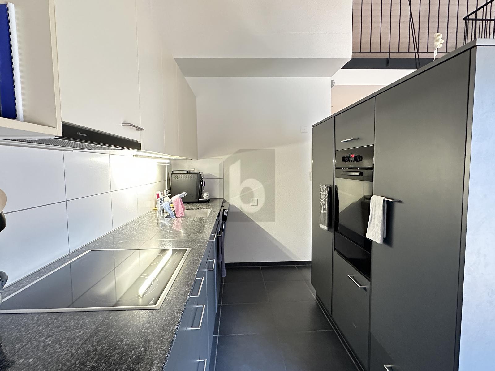 MODERN AUF ZWEI ETAGEN MIT BALKON - 1
