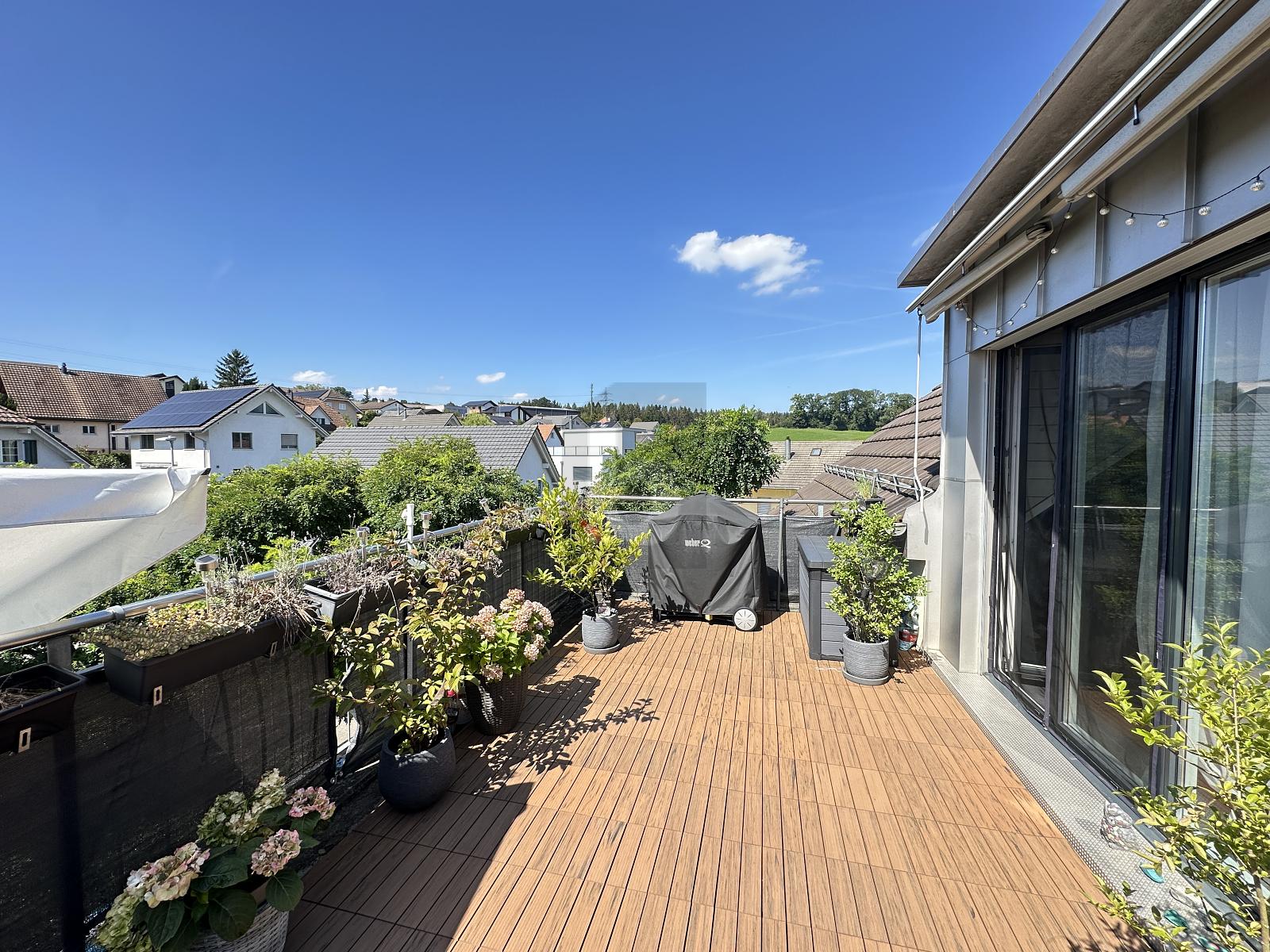 MODERN AUF ZWEI ETAGEN MIT BALKON - 2