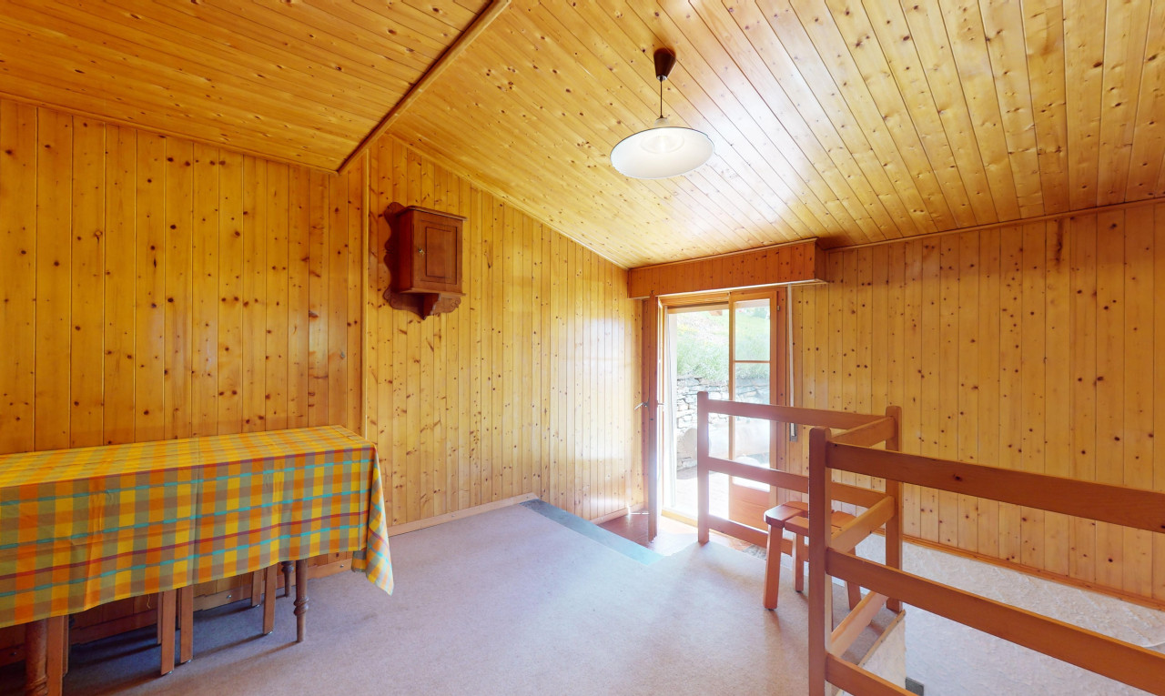Small Chalet in Mayen de la Zour - 4